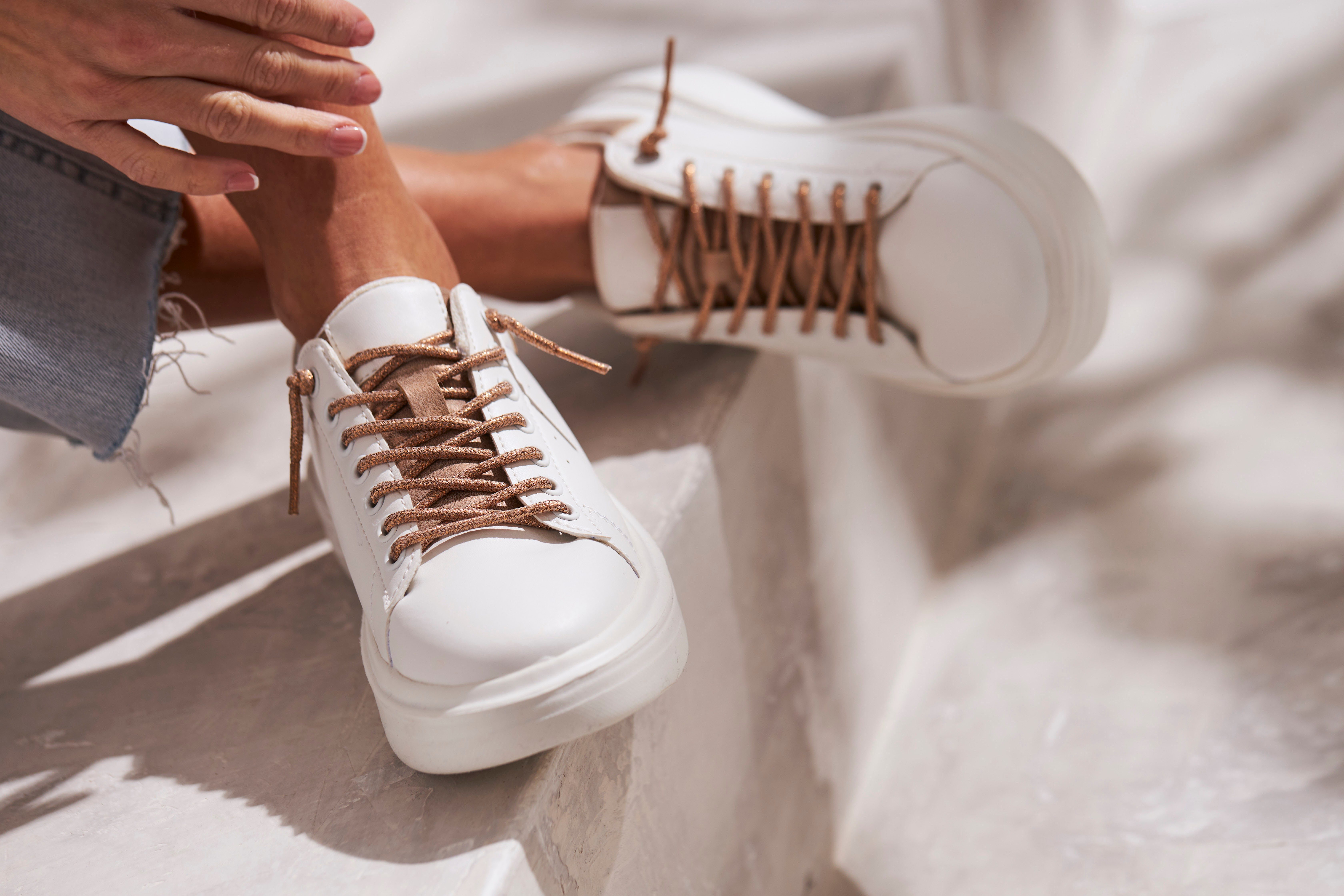 Lascana Sneakers Slip-on sneakers Slip-On sneaker met metallic details, vrijetijdsschoenen VEGAN