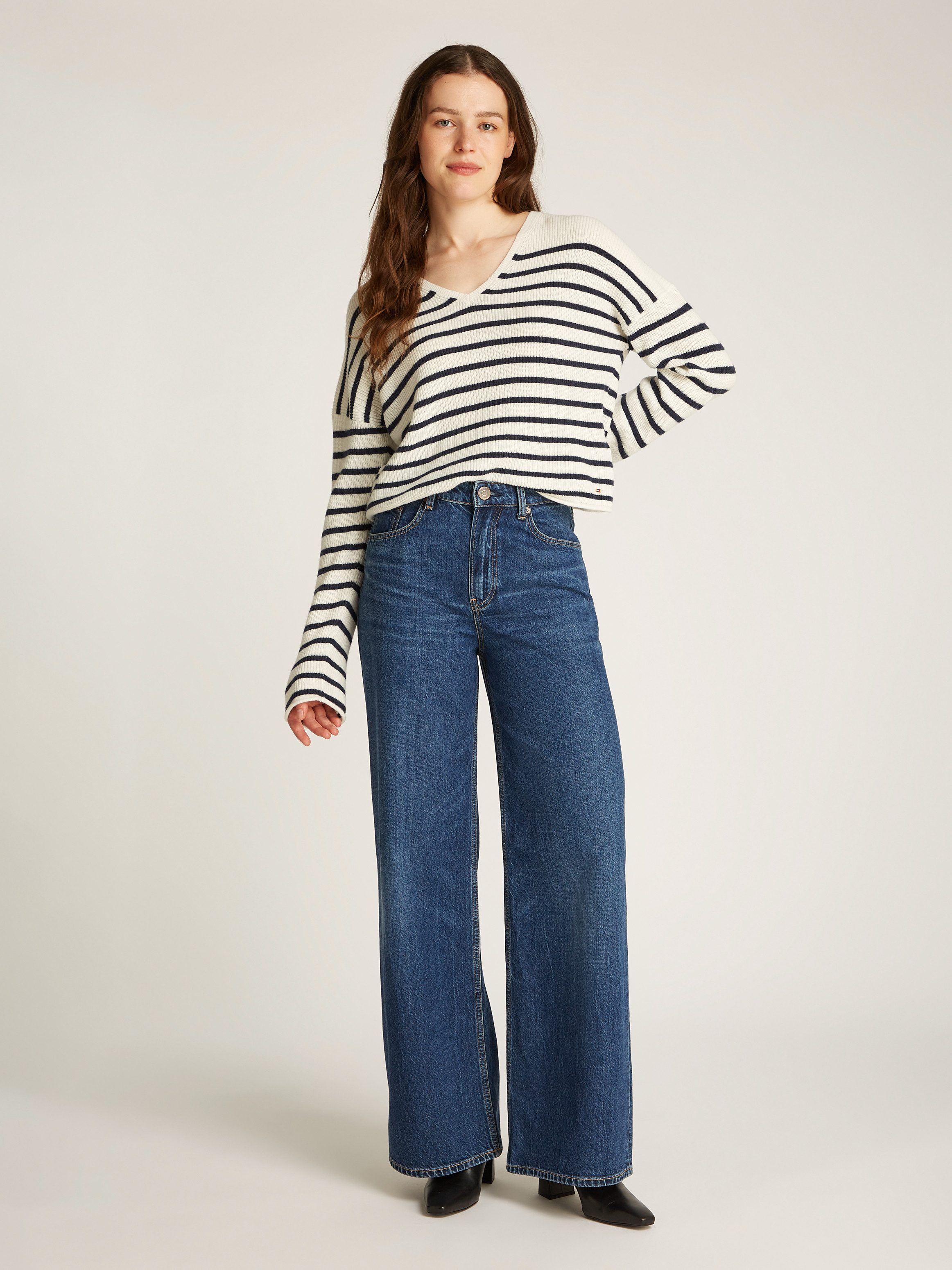 Tommy Hilfiger Wijde jeans WIDE LEG HW LOU met logo-badge, met nagels, met persplooien