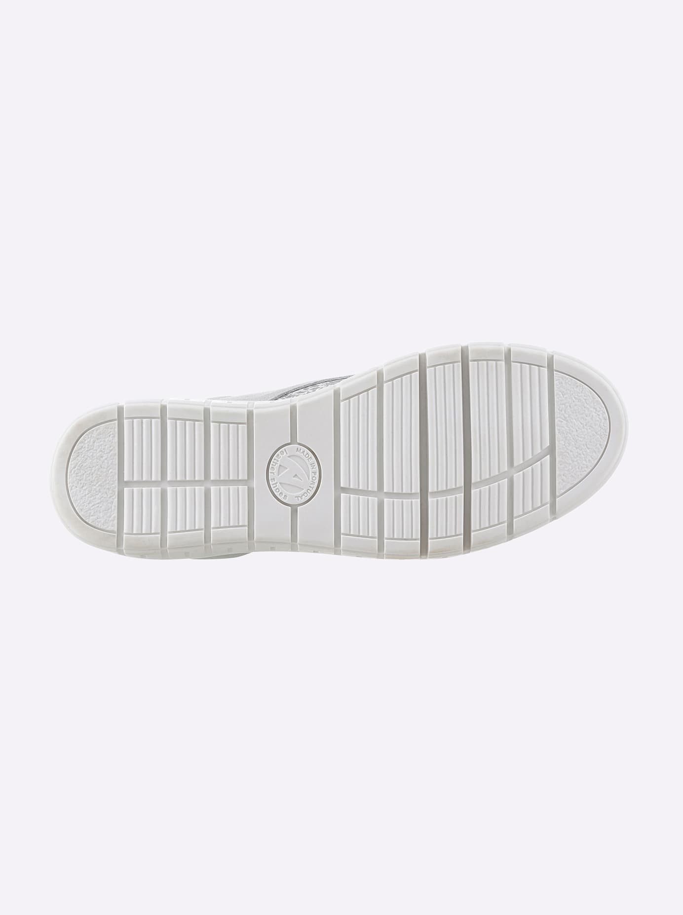 Casual Looks Sneakers