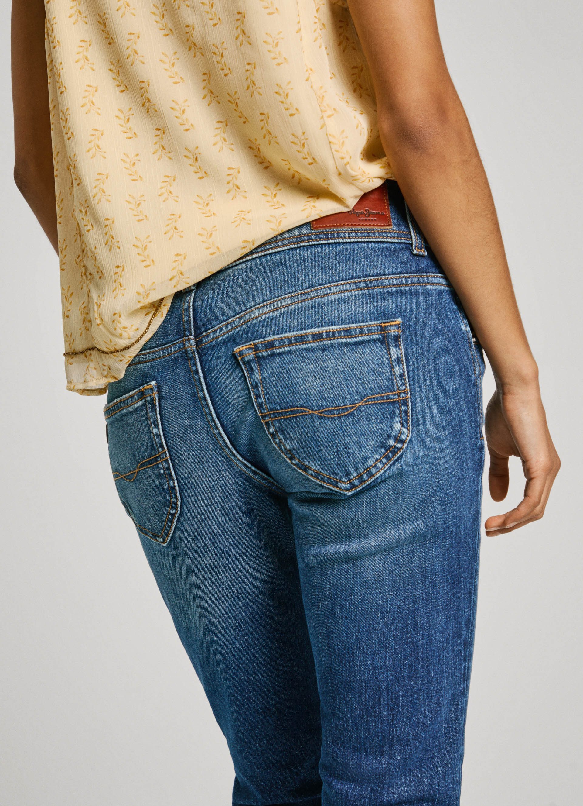 Pepe Jeans Slim fit jeans SLIM JEANS LW