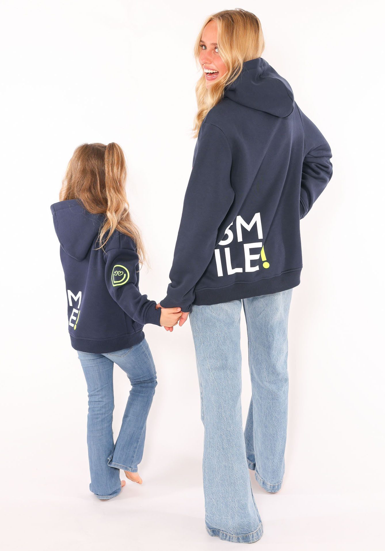 Zwillingsherz Hoodie Alissa-Kids met "smile"-opdruk in neonkleur en geborduurde smiley