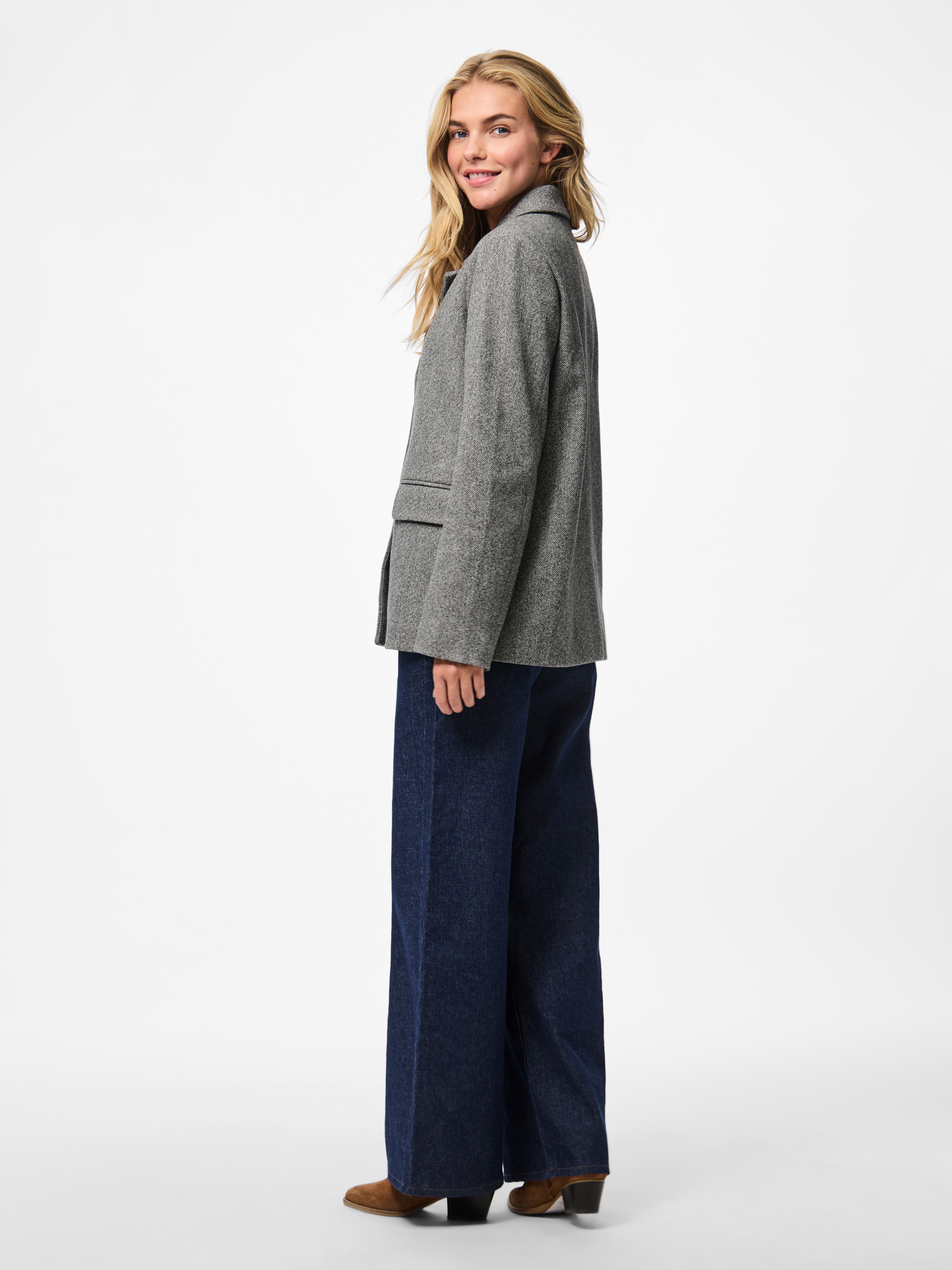 pieces Overhemdjasje PCBIANCA LS BLAZER JACKET NOOS