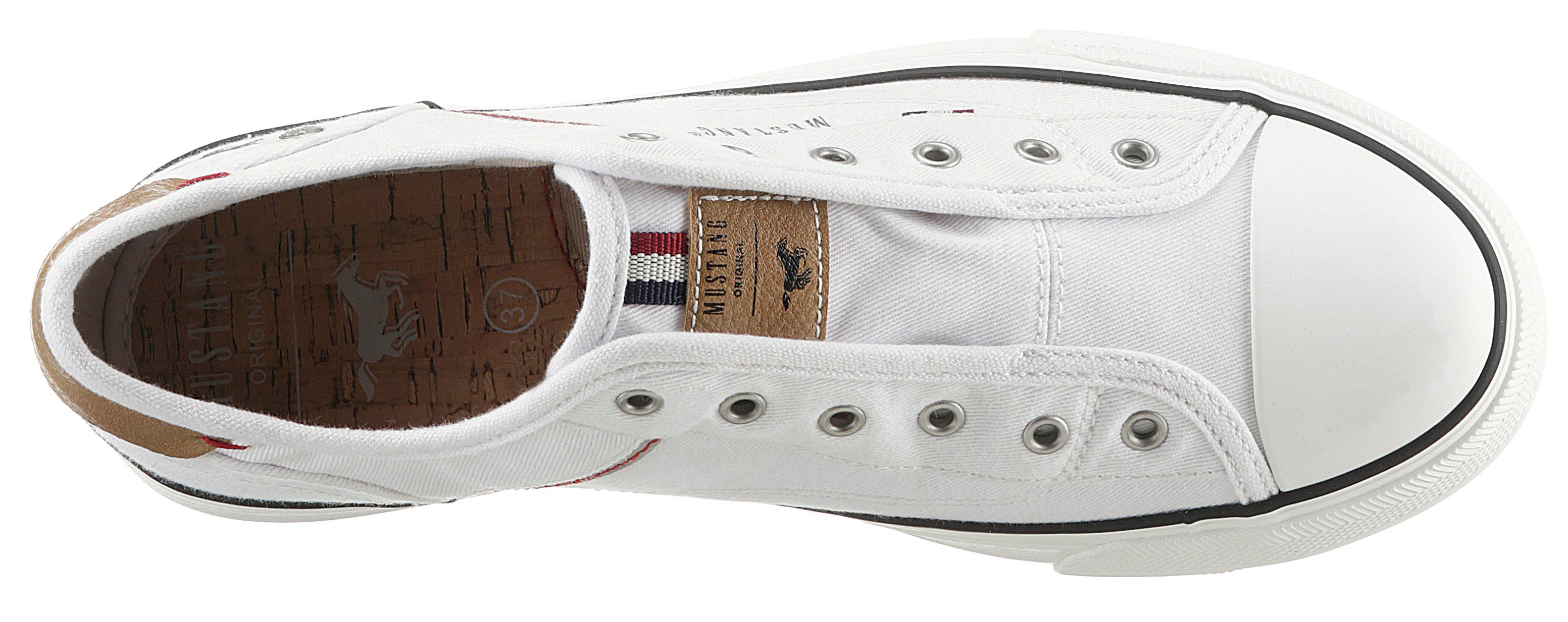 Mustang Shoes Slip-on sneakers Plateau sneaker, slipper, vrijetijdsschoen met praktische elastische band