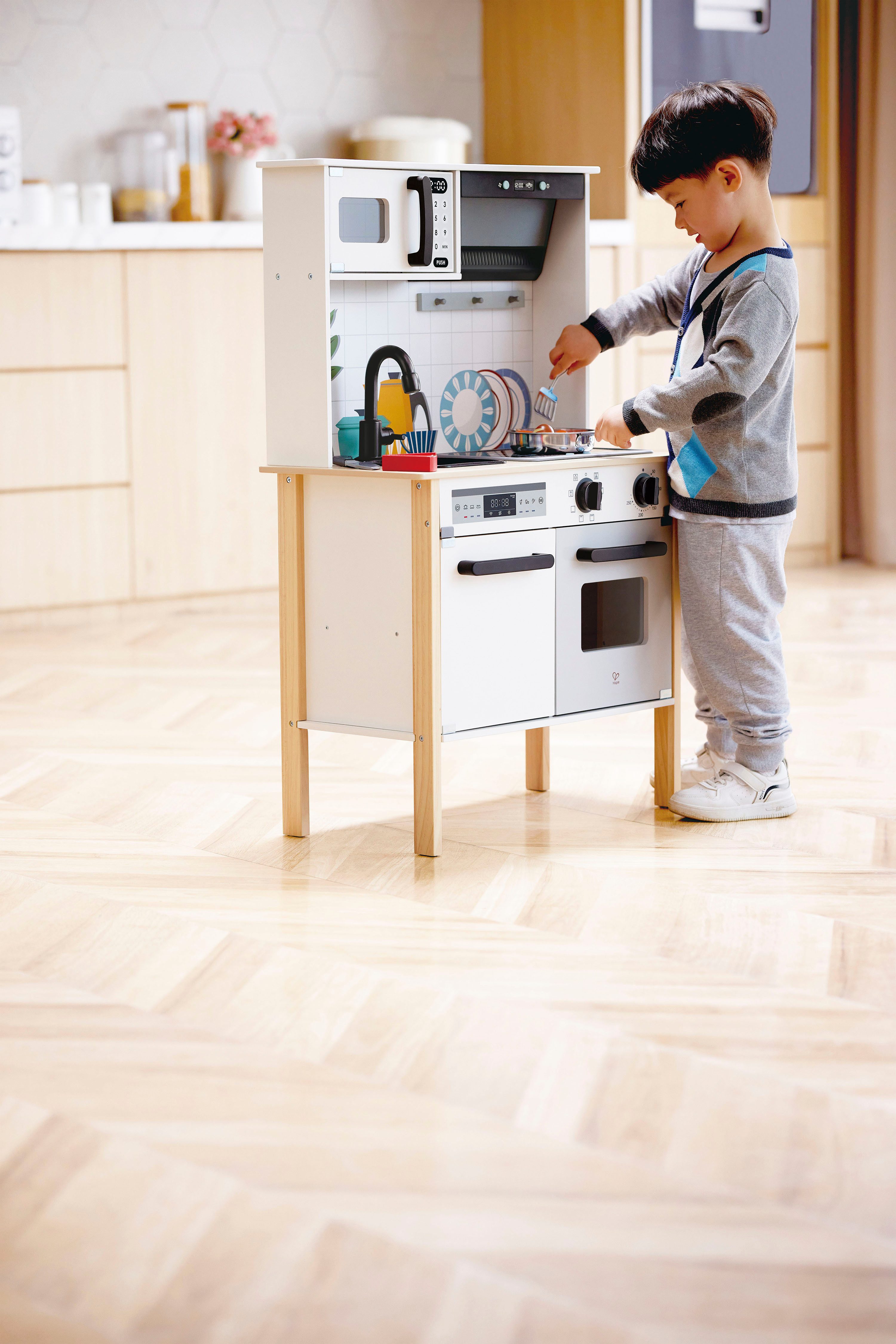 Hape Speelkeuken Moderne smart-home-keuken met licht- & geluidseffect