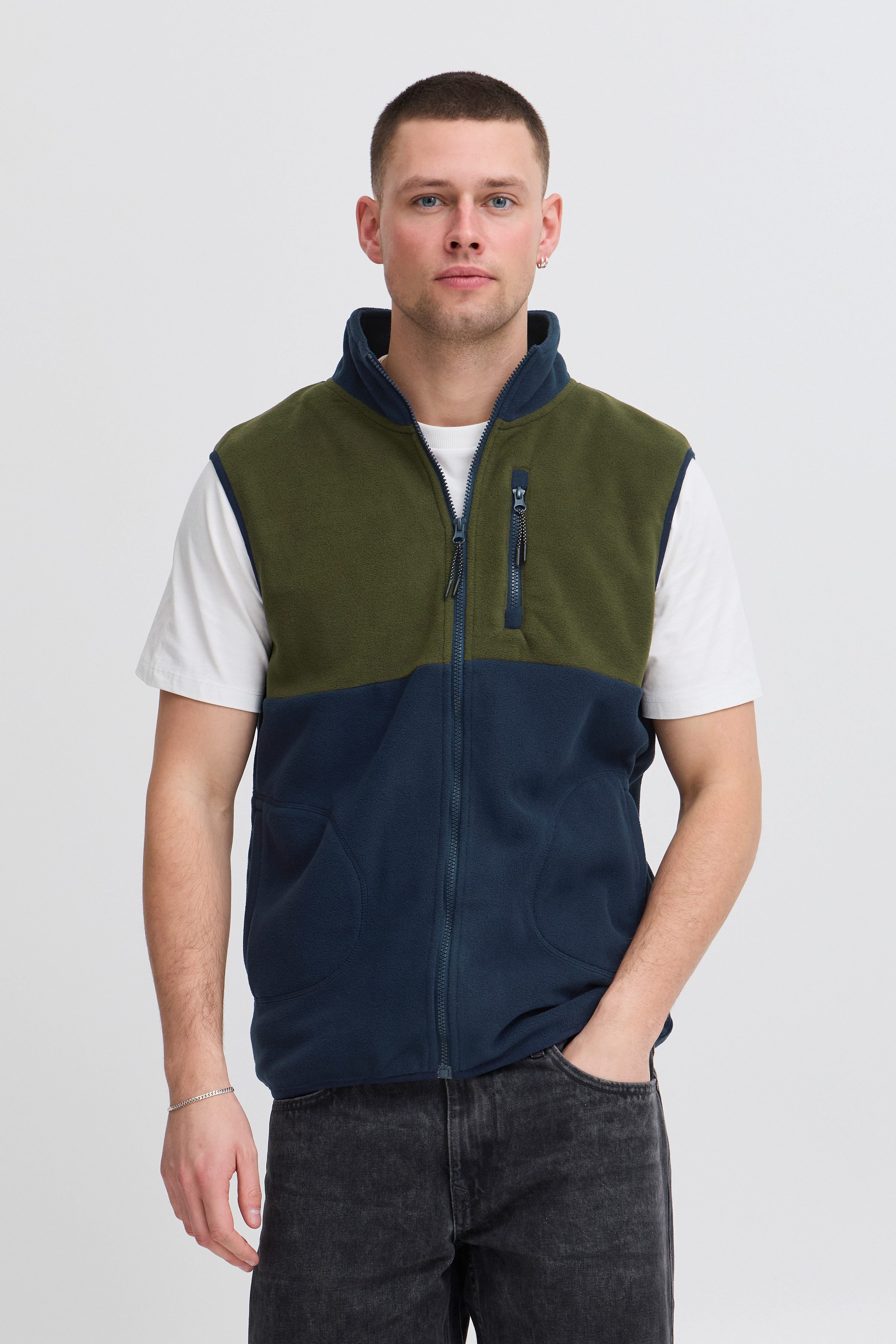 Blend Mouwloos fleecevest BHBROOKS Vest in colourblocking-stijl