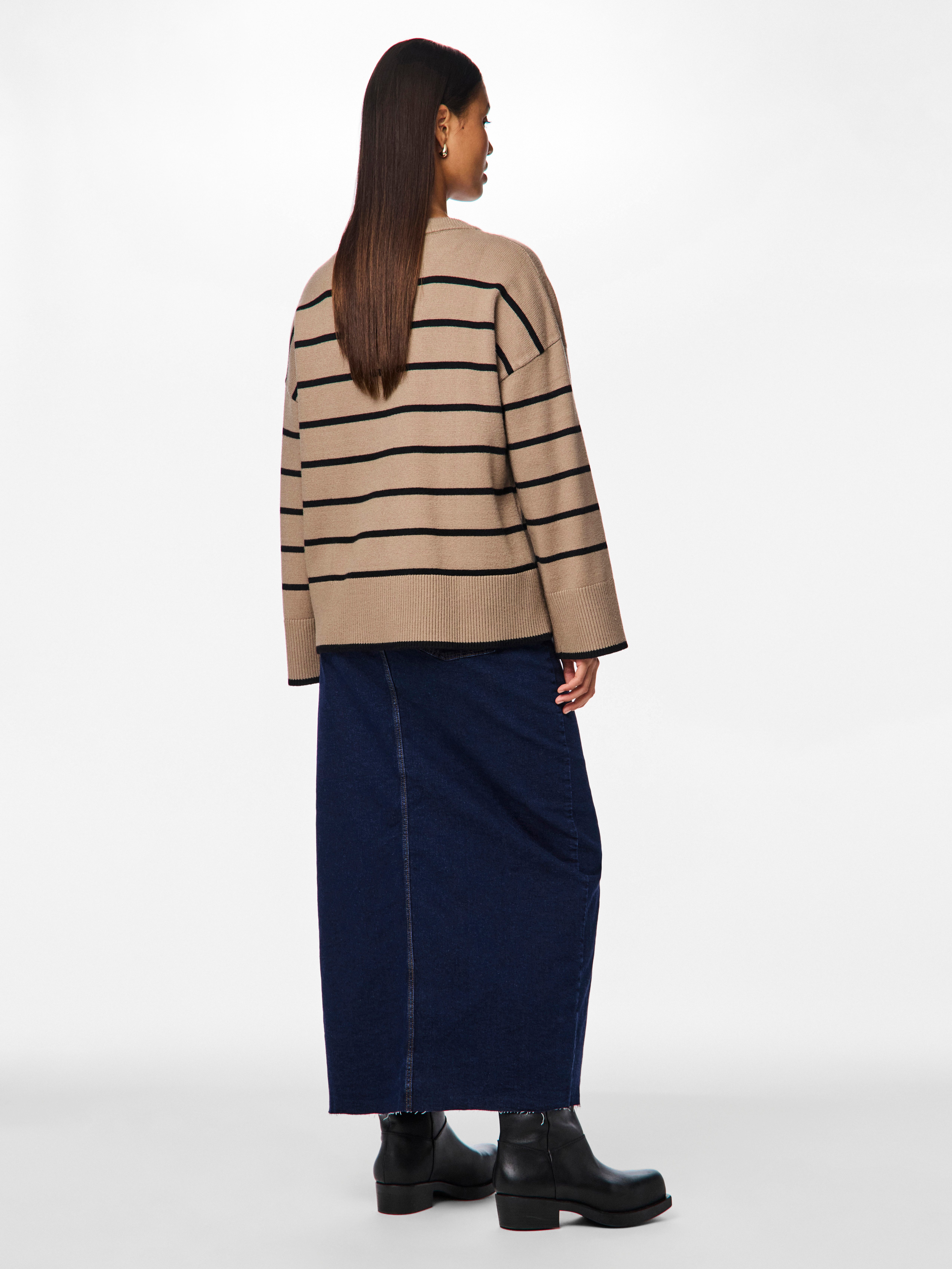 pieces Trui met ronde hals PCMATHILDE LS O-NECK KNIT NOOS BC