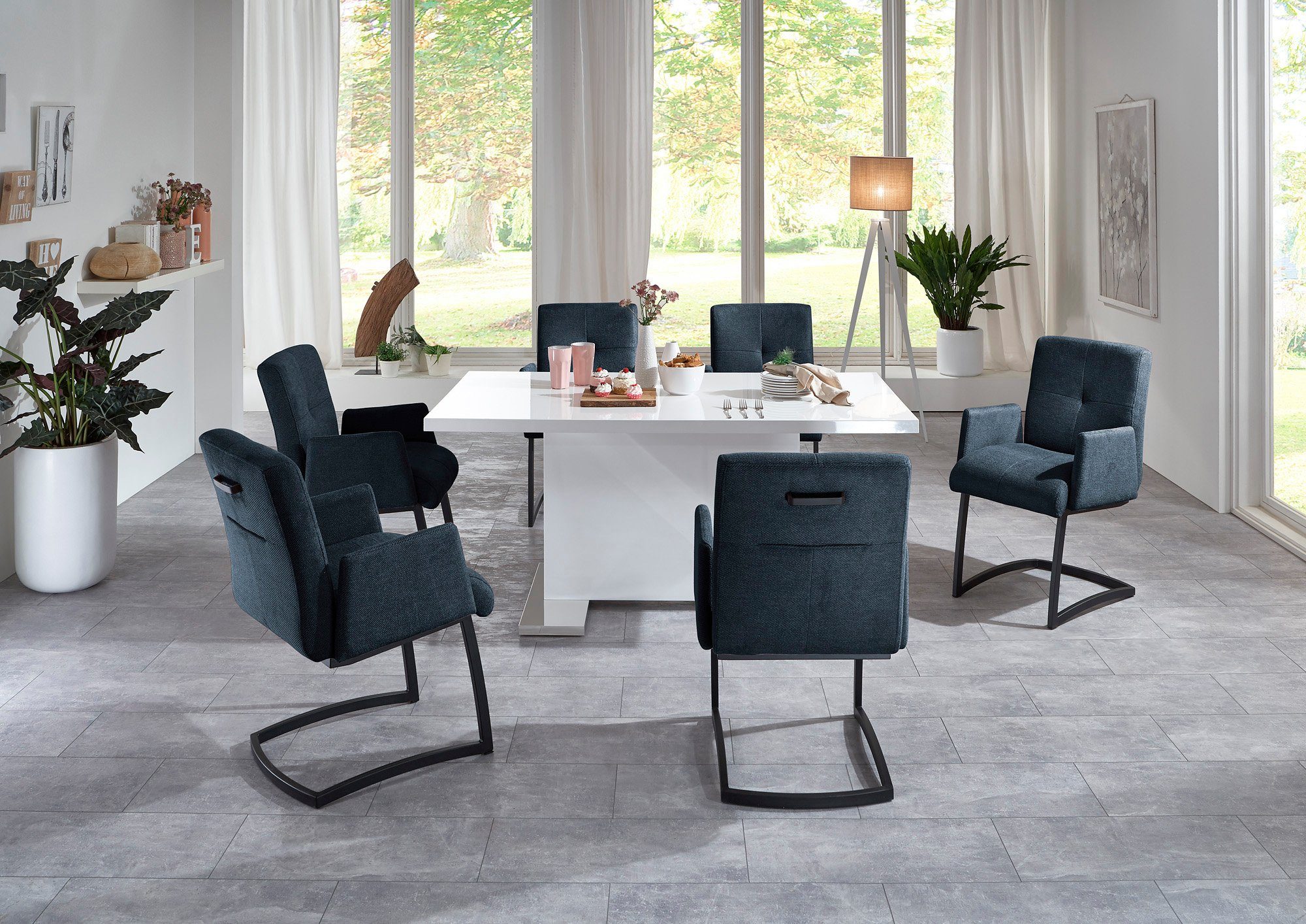 exxpo - sofa fashion Vrijdragende stoel Affogato met comfortabele armleuningen aantrekkelijke kruisnaad in de rugleuning