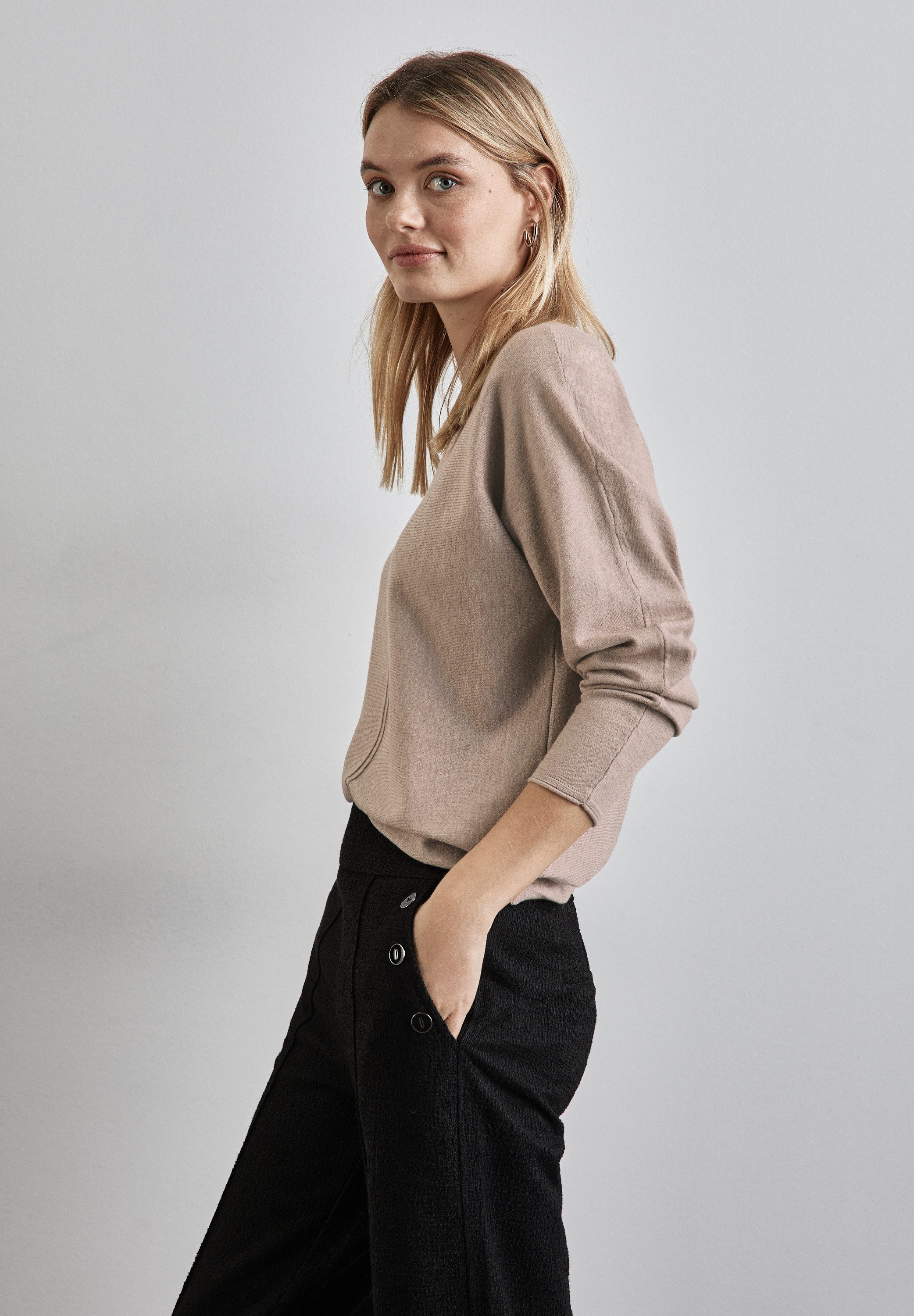 STREET ONE Gebreide trui in dolman-stijl, met u-halslijn