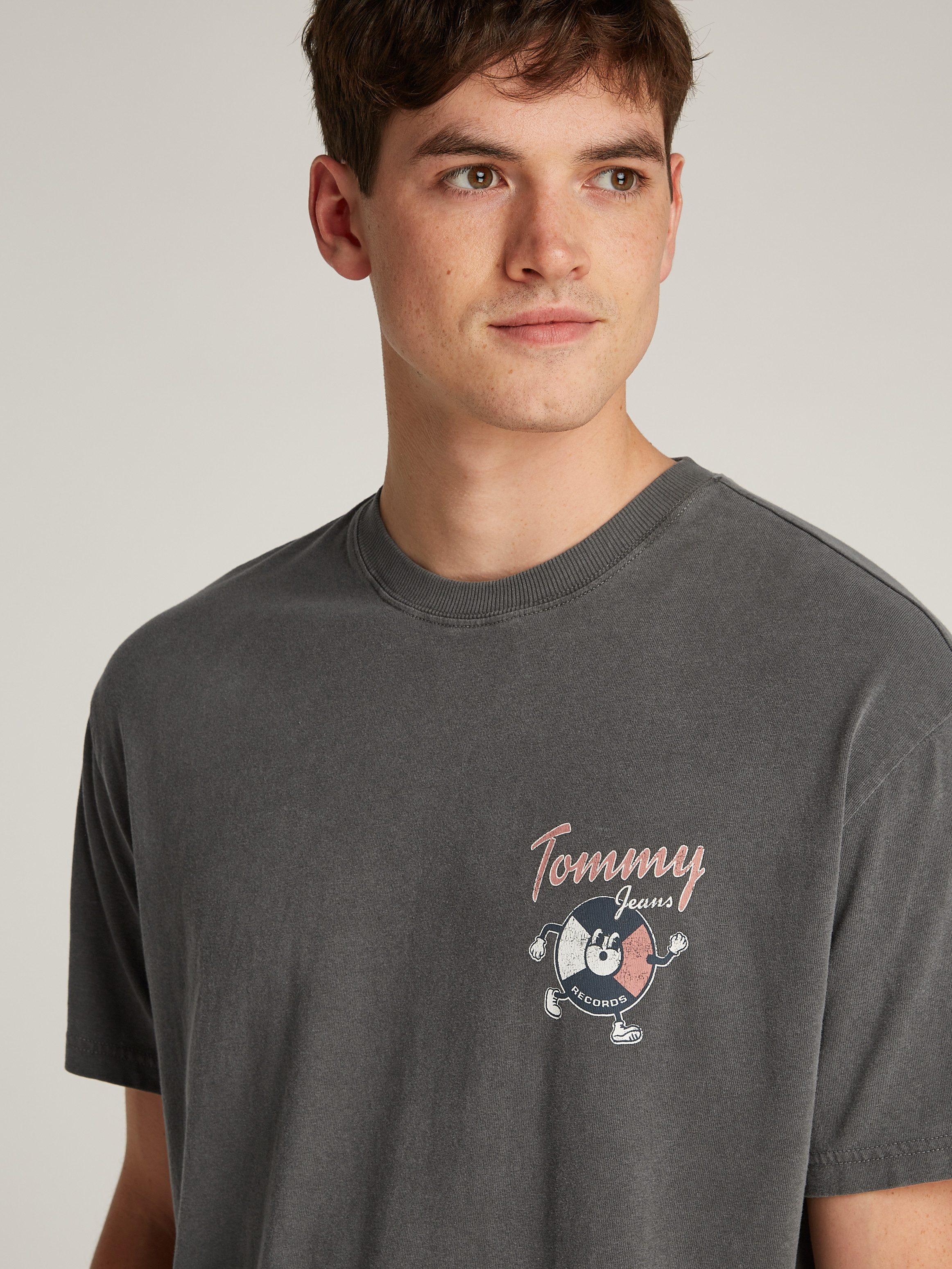 TOMMY JEANS T-shirt TJM RLX NOVELTY 2 GMD TEE