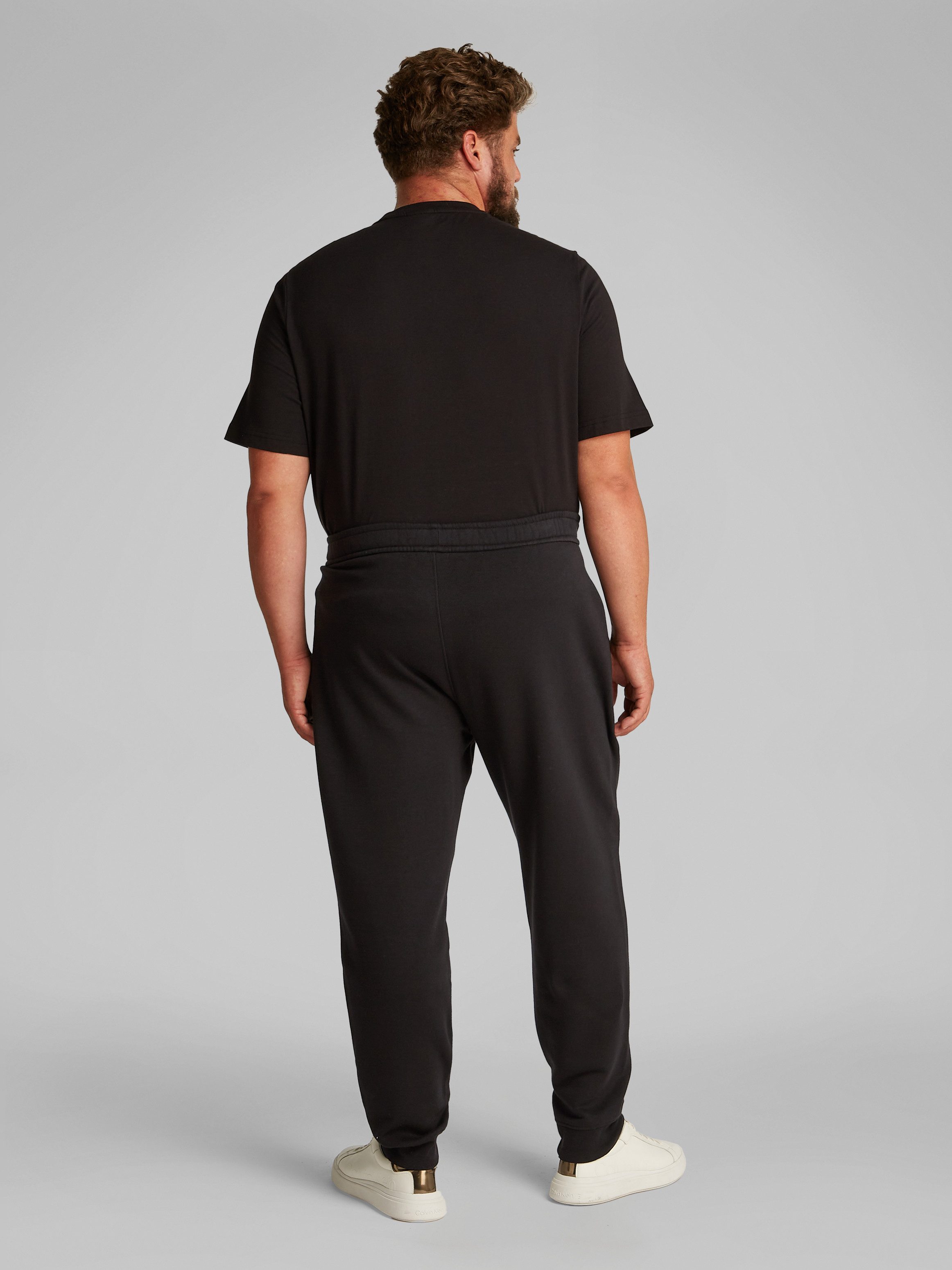 Calvin Klein Joggingbroek BT_SPLIT LINE LOGO JOGGER in grote maten met logoprint
