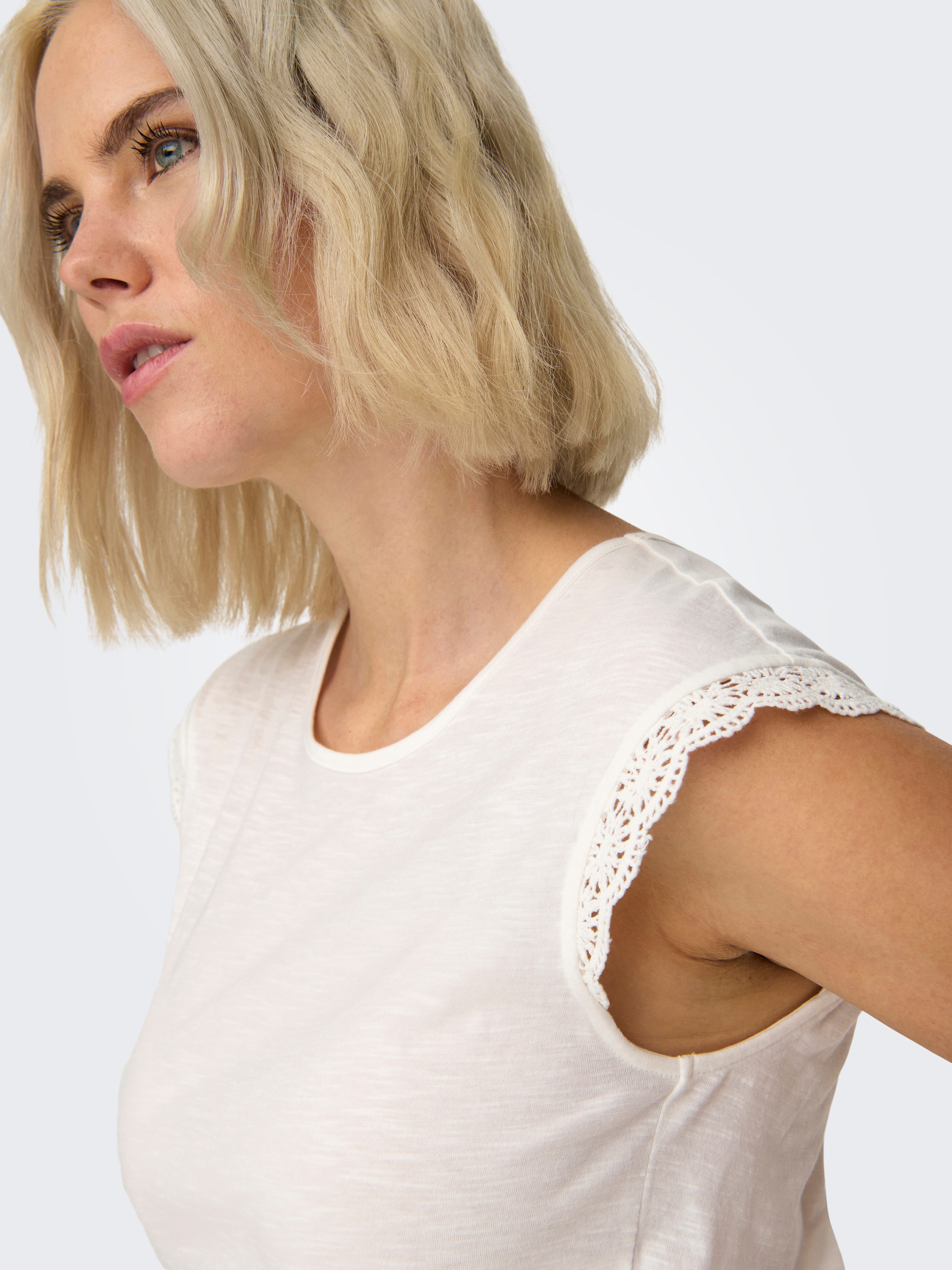 JDY Shirt met korte mouwen JDYSALVA LIFE S/L CROCHET TOP JRS