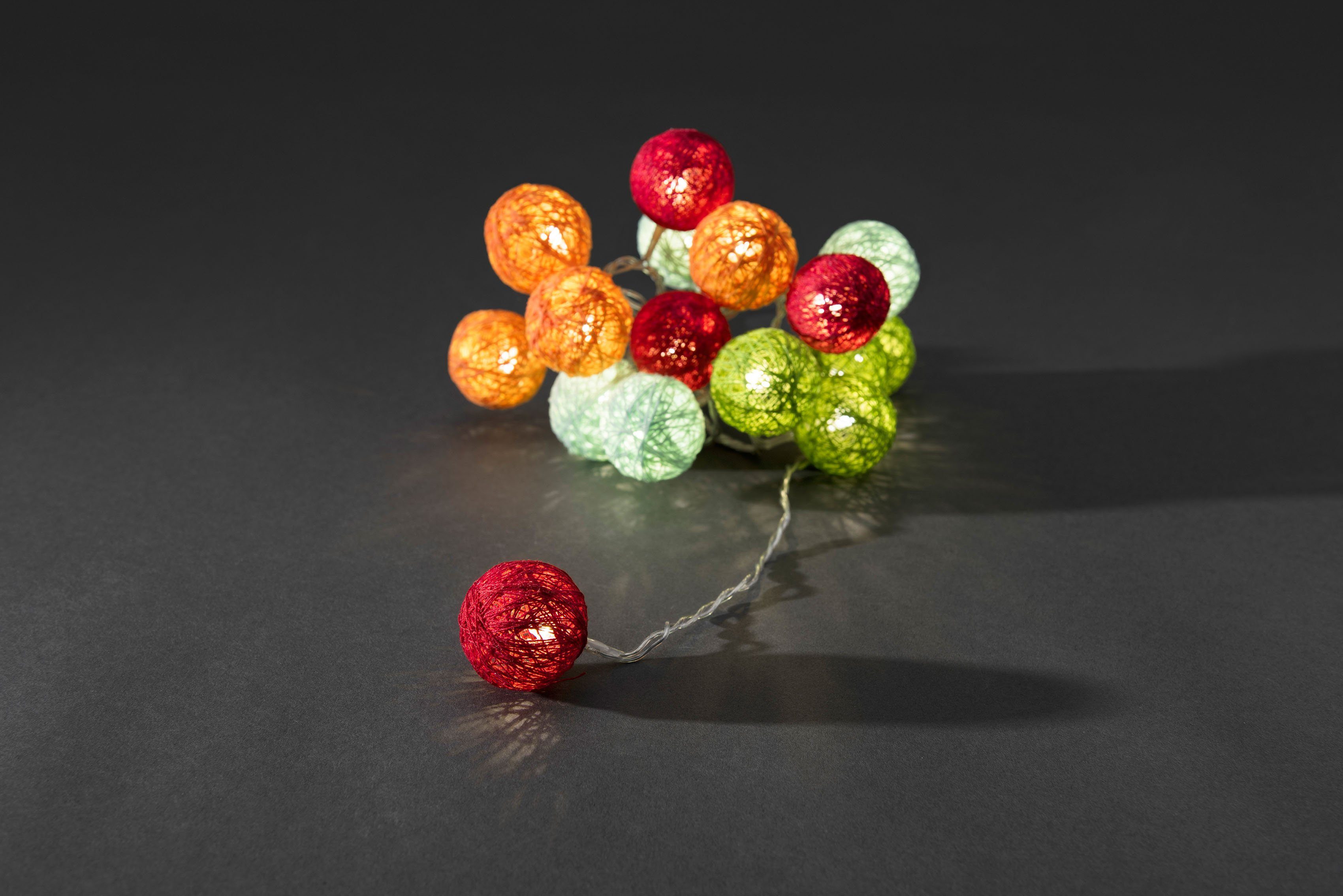 KONSTSMIDE Led-lichtsnoer Kerst versiering Deco-ledlampjes, veelkleurige katoenen balletjes, klein, 16 warmwitte dioden (1 stuk)