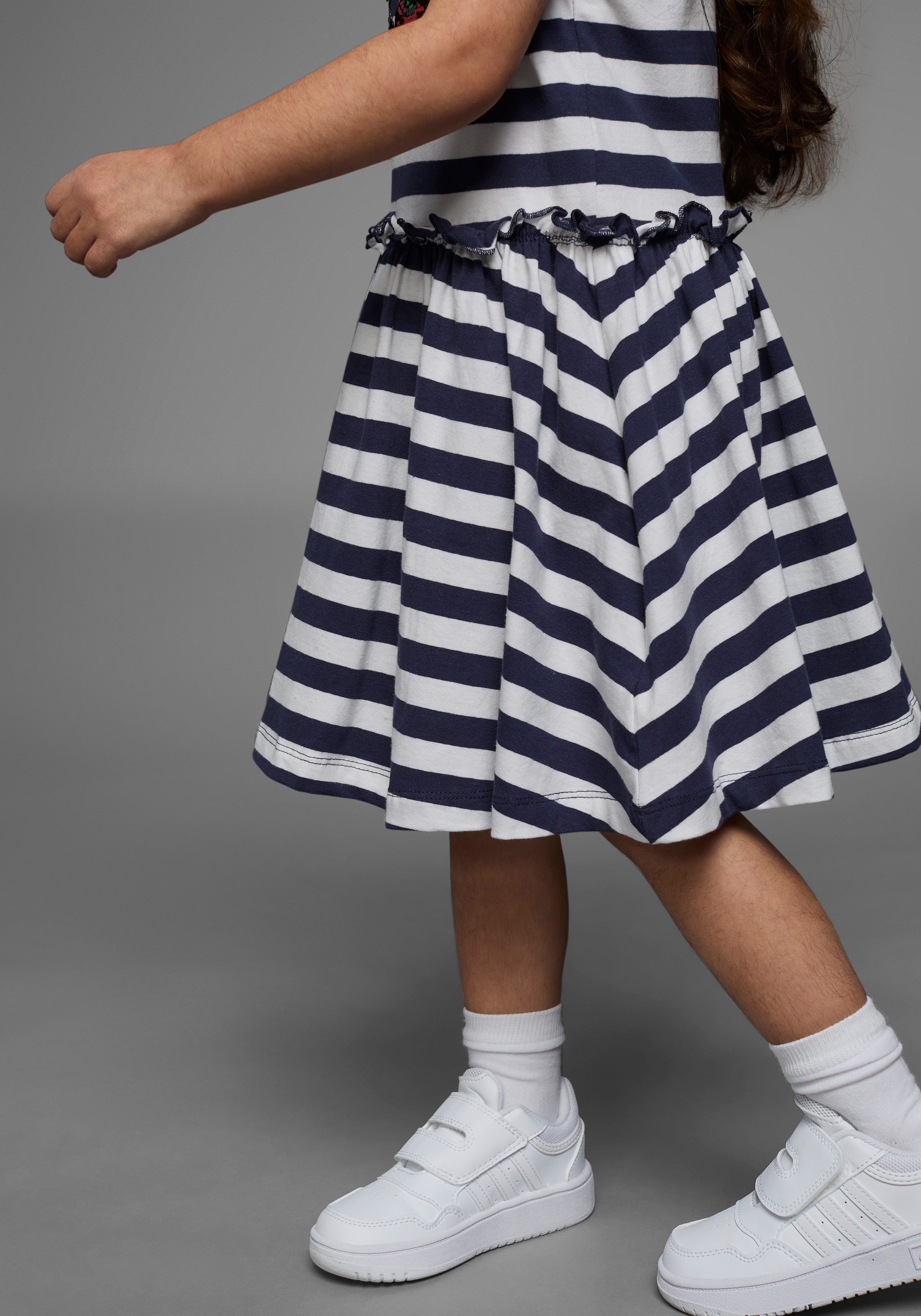 KIDSWORLD Jerseyjurk Voor kleine meisjes feestelijk, knie-vrij, speels, van katoenmix