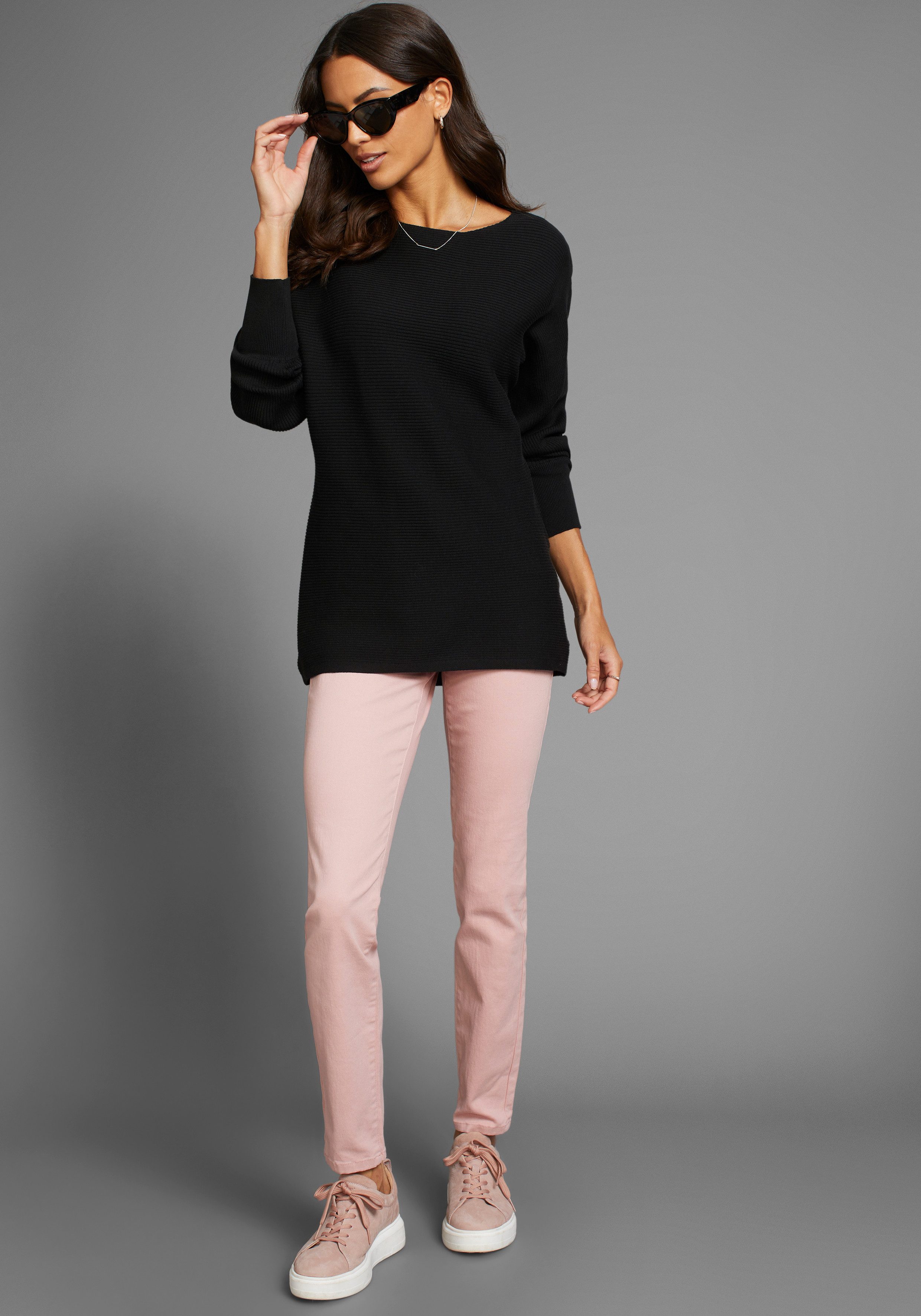 Laura Scott Trui met ronde hals in oversized en ribstructuur