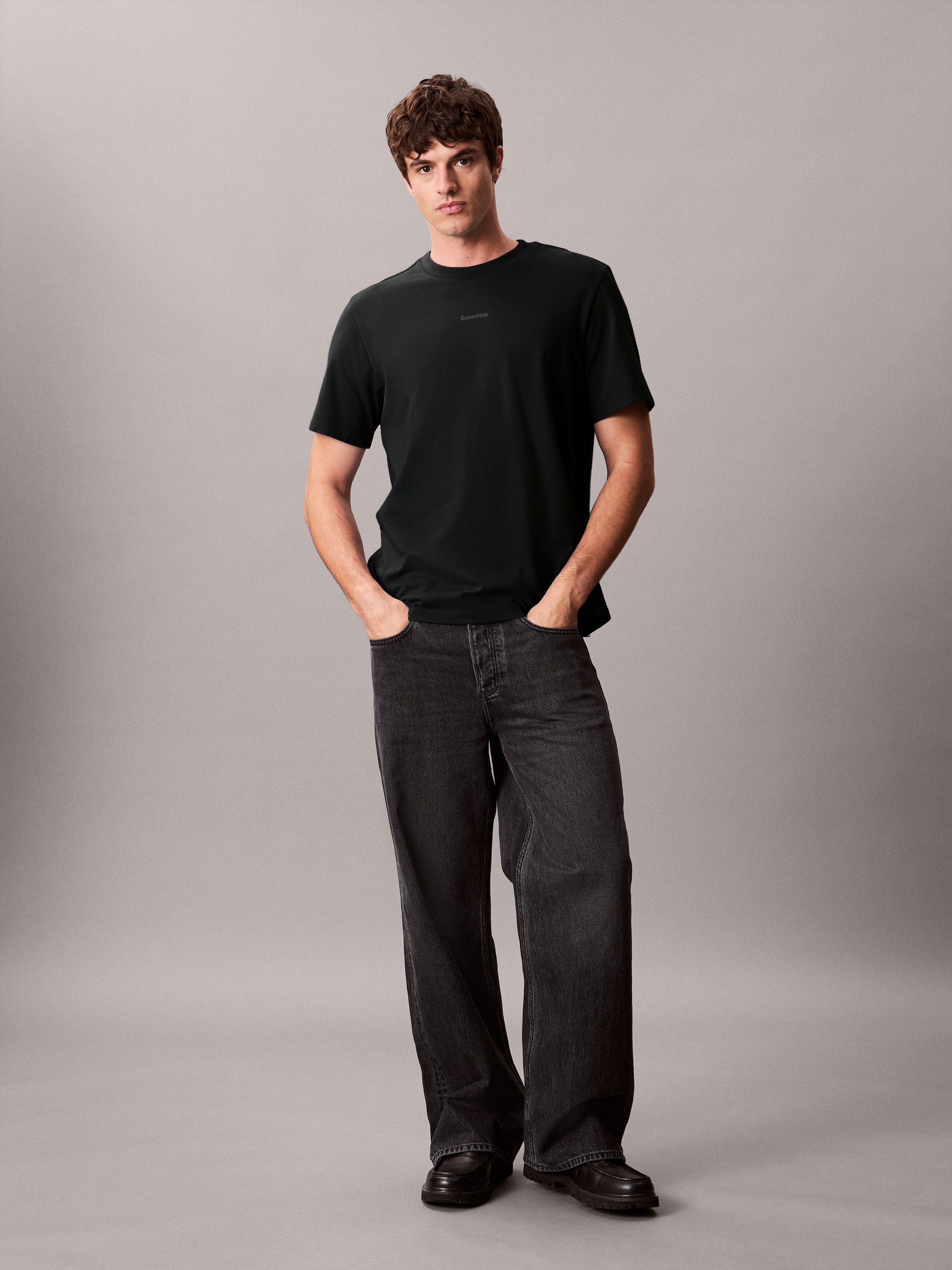 Calvin Klein T-shirt