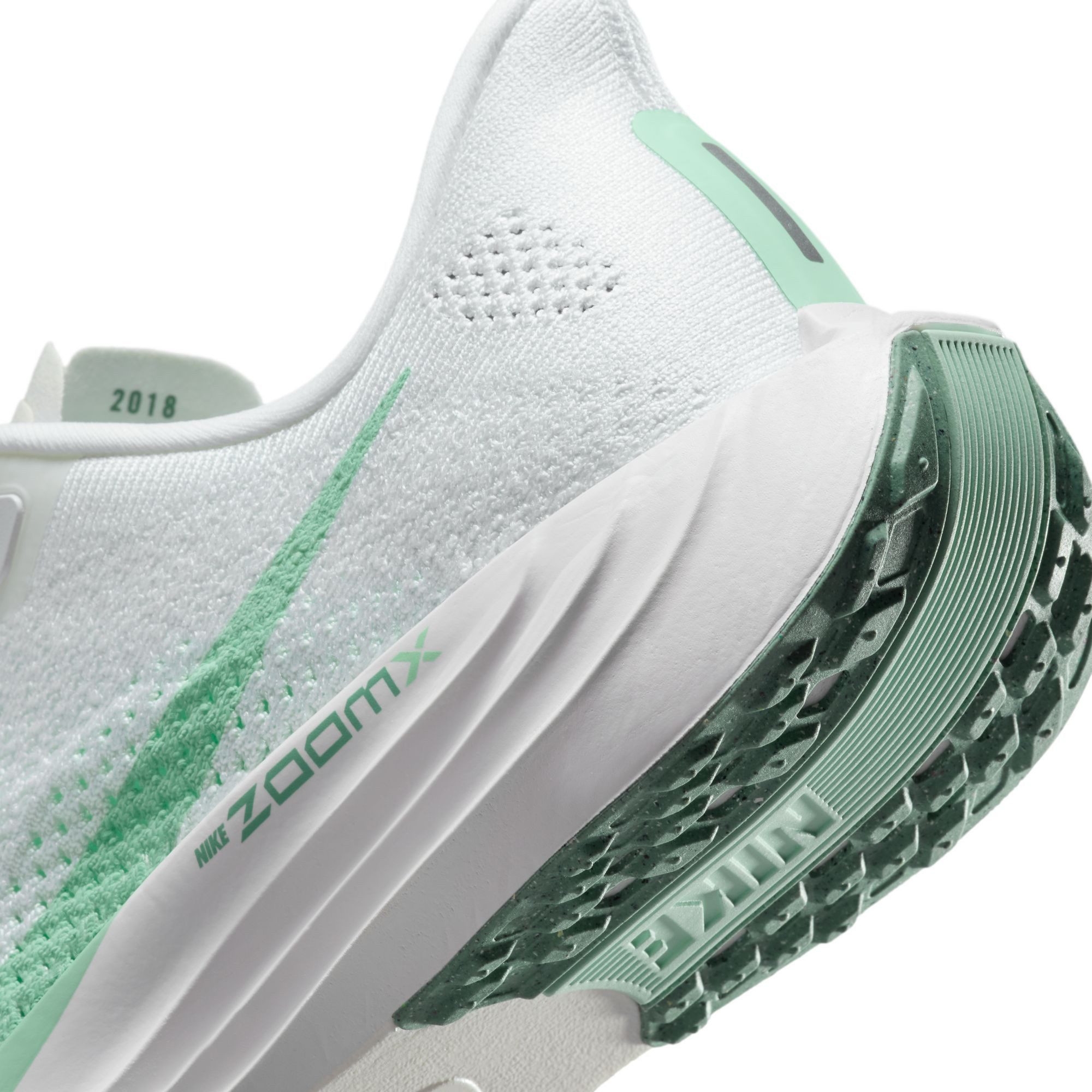 Nike Runningschoenen W PEGASUS PLUS