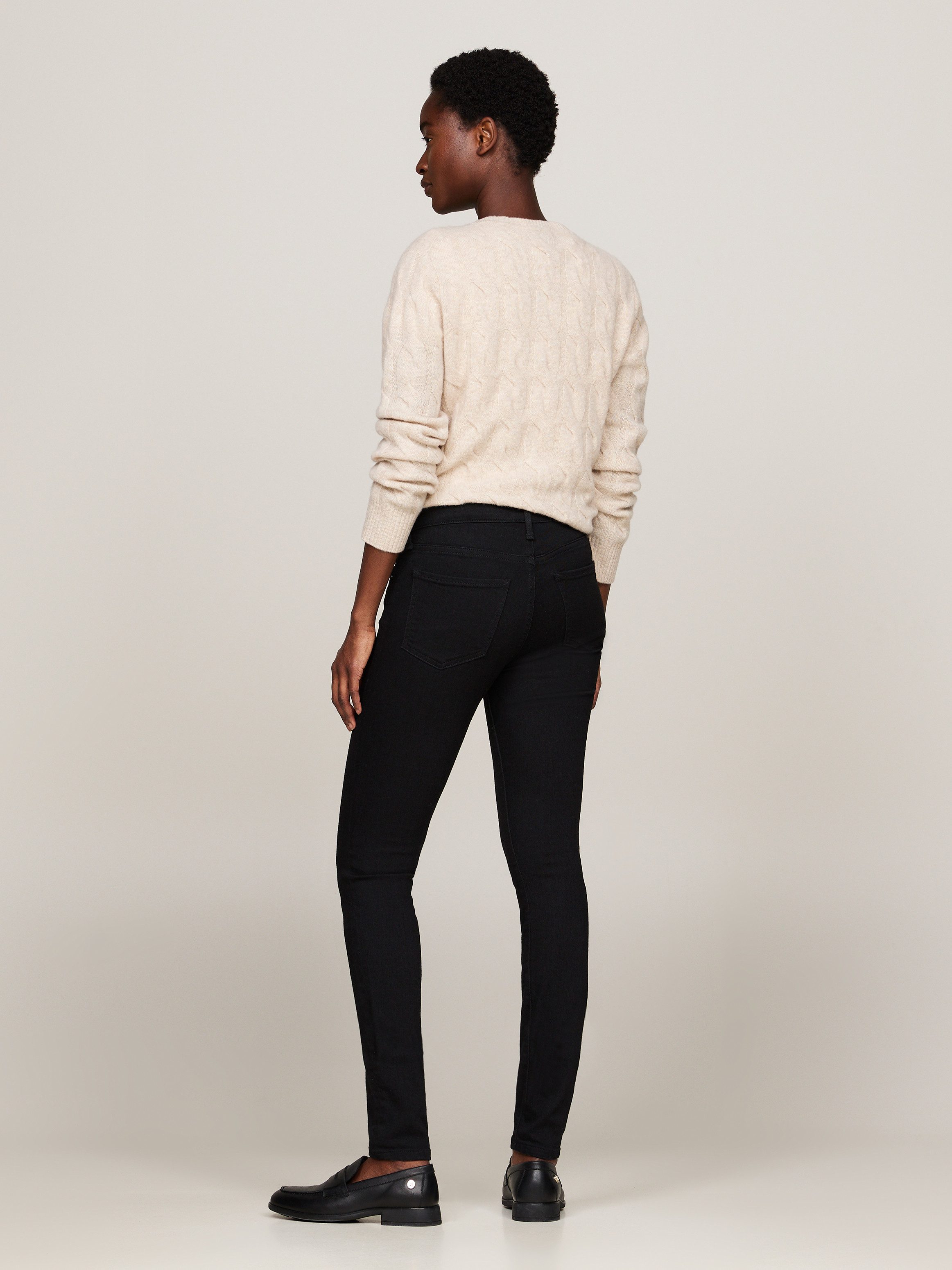 Tommy Hilfiger Skinny fit jeans COMO SKINNY RW BLACK met logo-badge