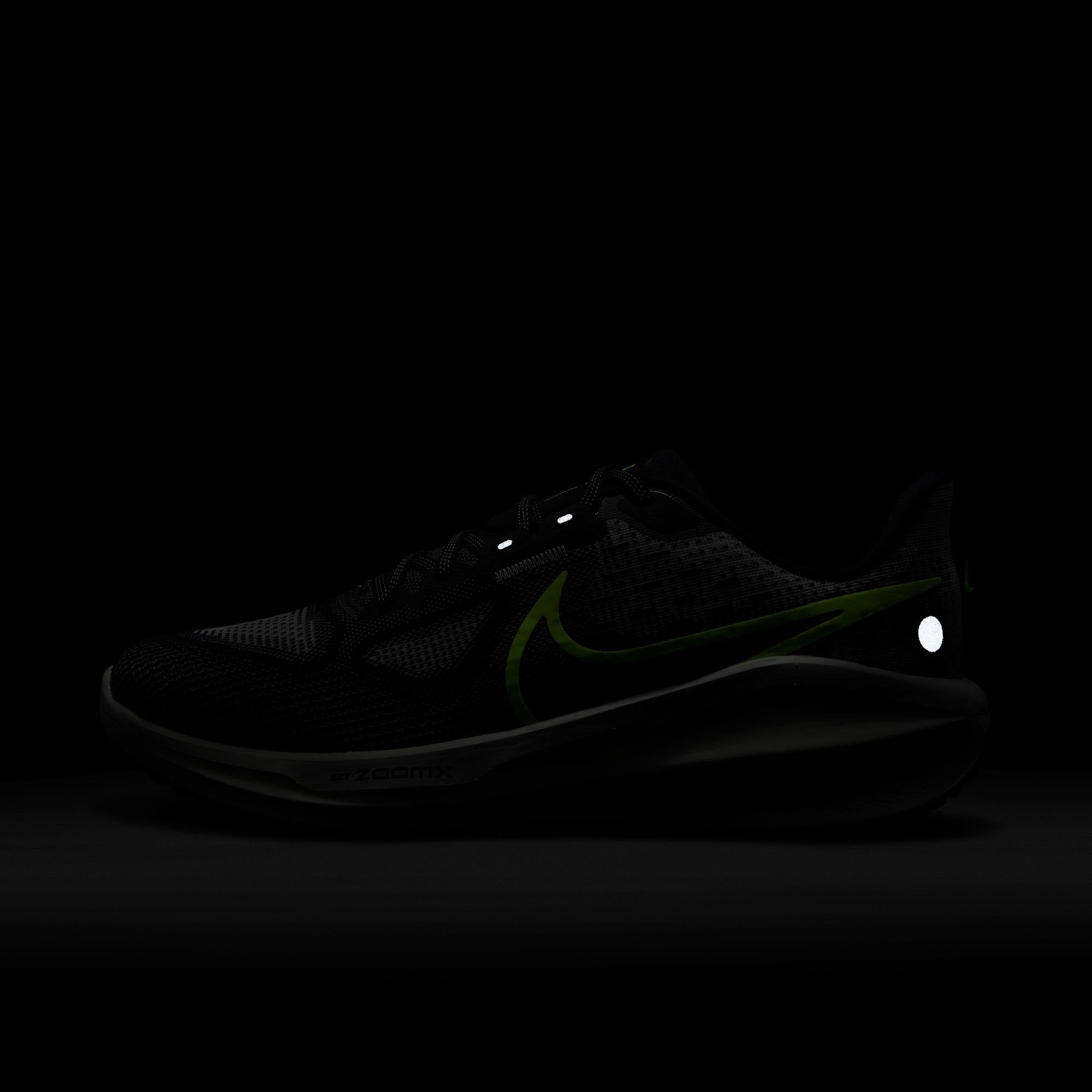 Nike Runningschoenen Vomero 17