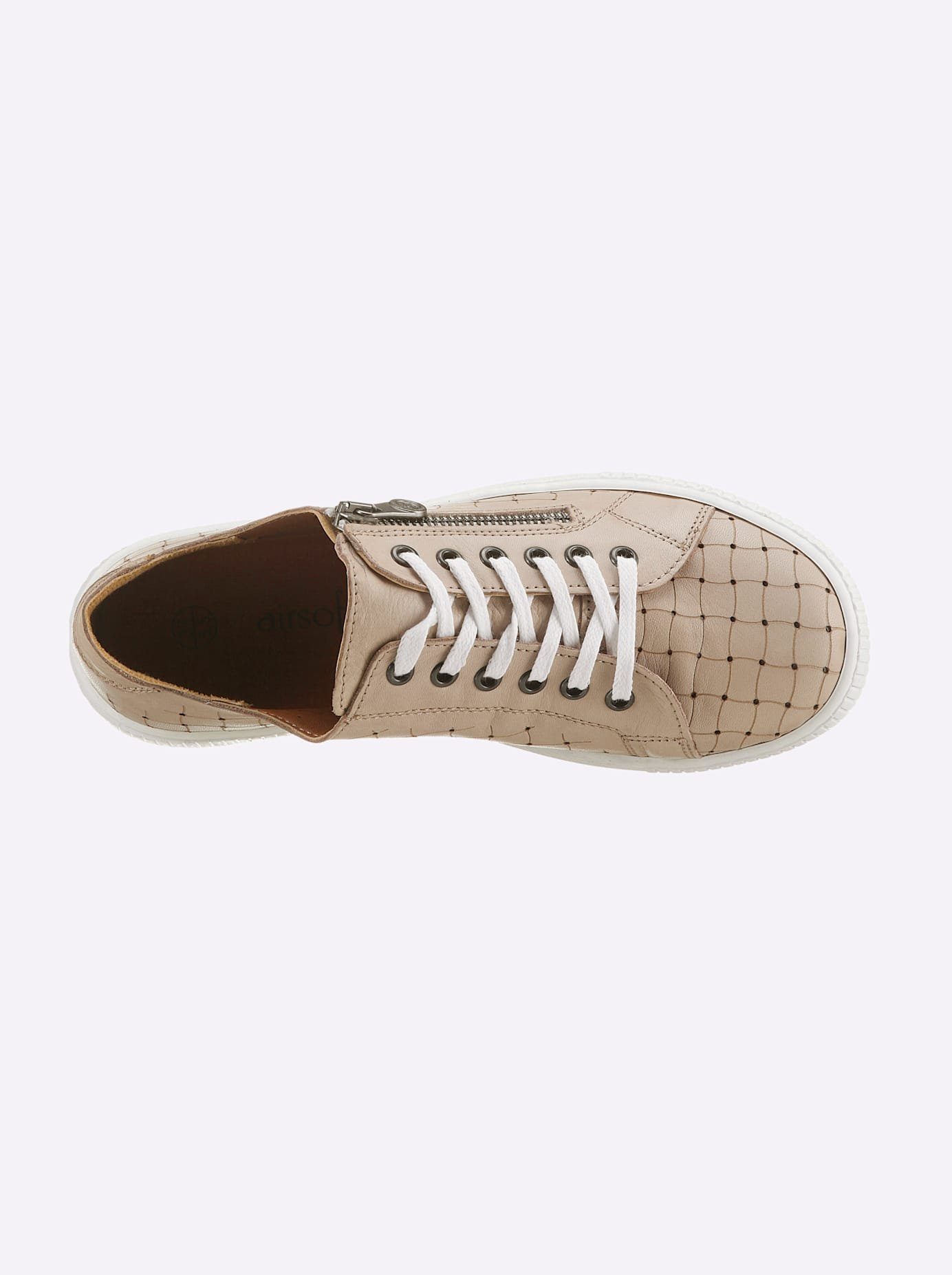 Casual Looks Sneakers
