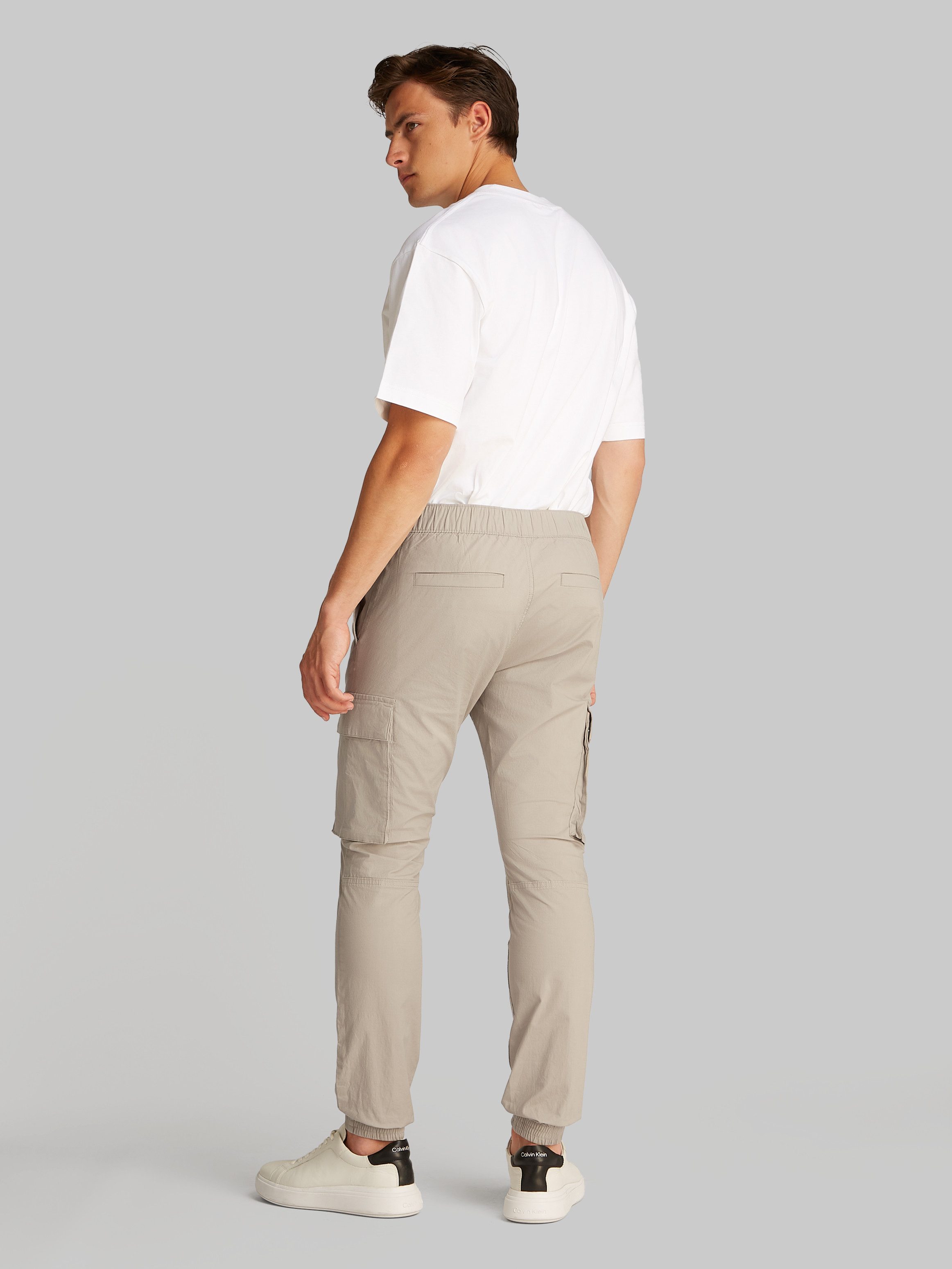 Calvin Klein Cargobroek SKINNY CARGO met logopatch