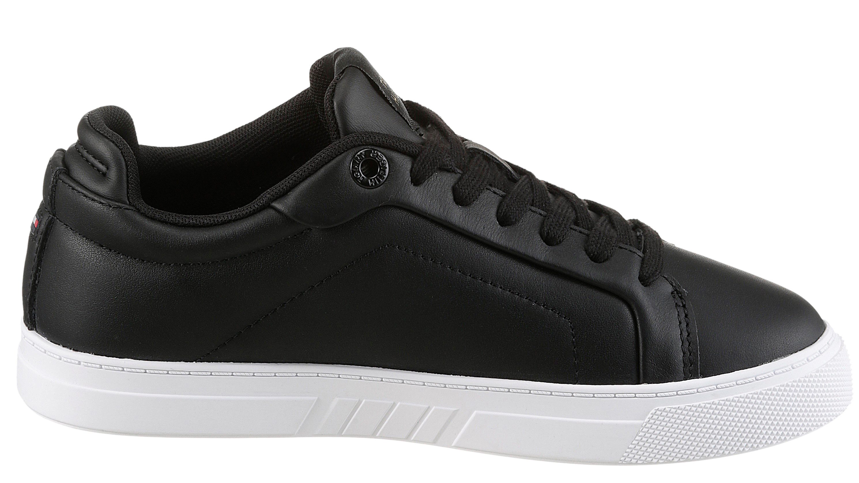 Tommy Hilfiger Plateausneakers WOMENS ICON COURT SNEAKER FLAG vrijetijdsschoen, veterschoen, lage schoen met gevoerde schacht