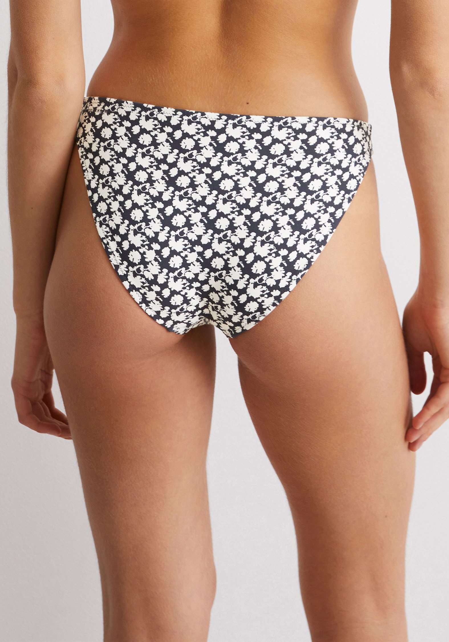 Marc O'Polo Bikinibroekje Millefleur met elegant bloemenontwerp