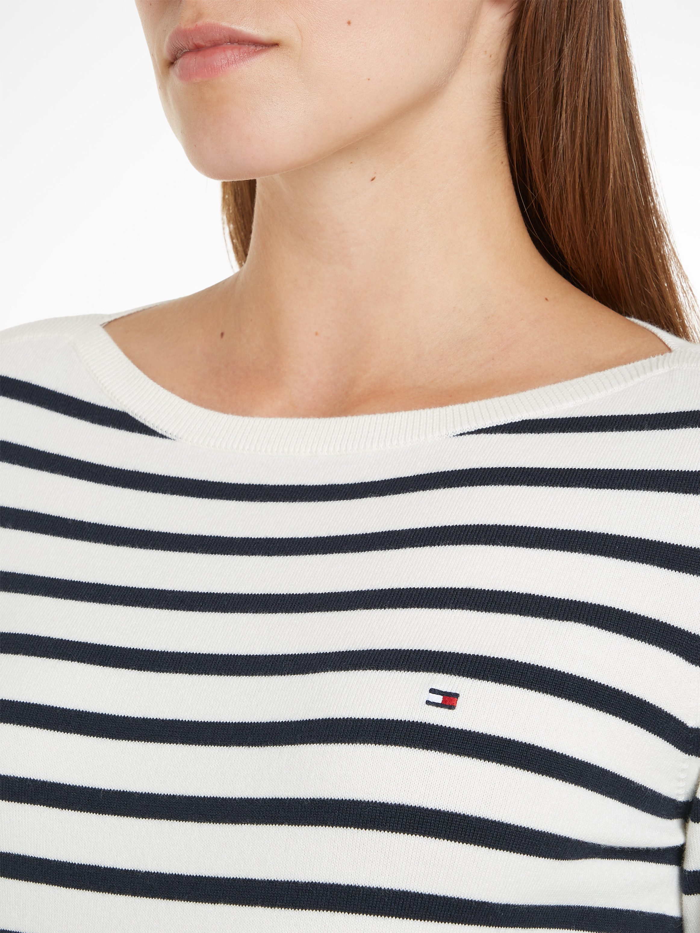 Tommy Hilfiger Gebreide trui CO JERSEY STITCH BOAT-NK SWEATER met -merklabel op de mouw