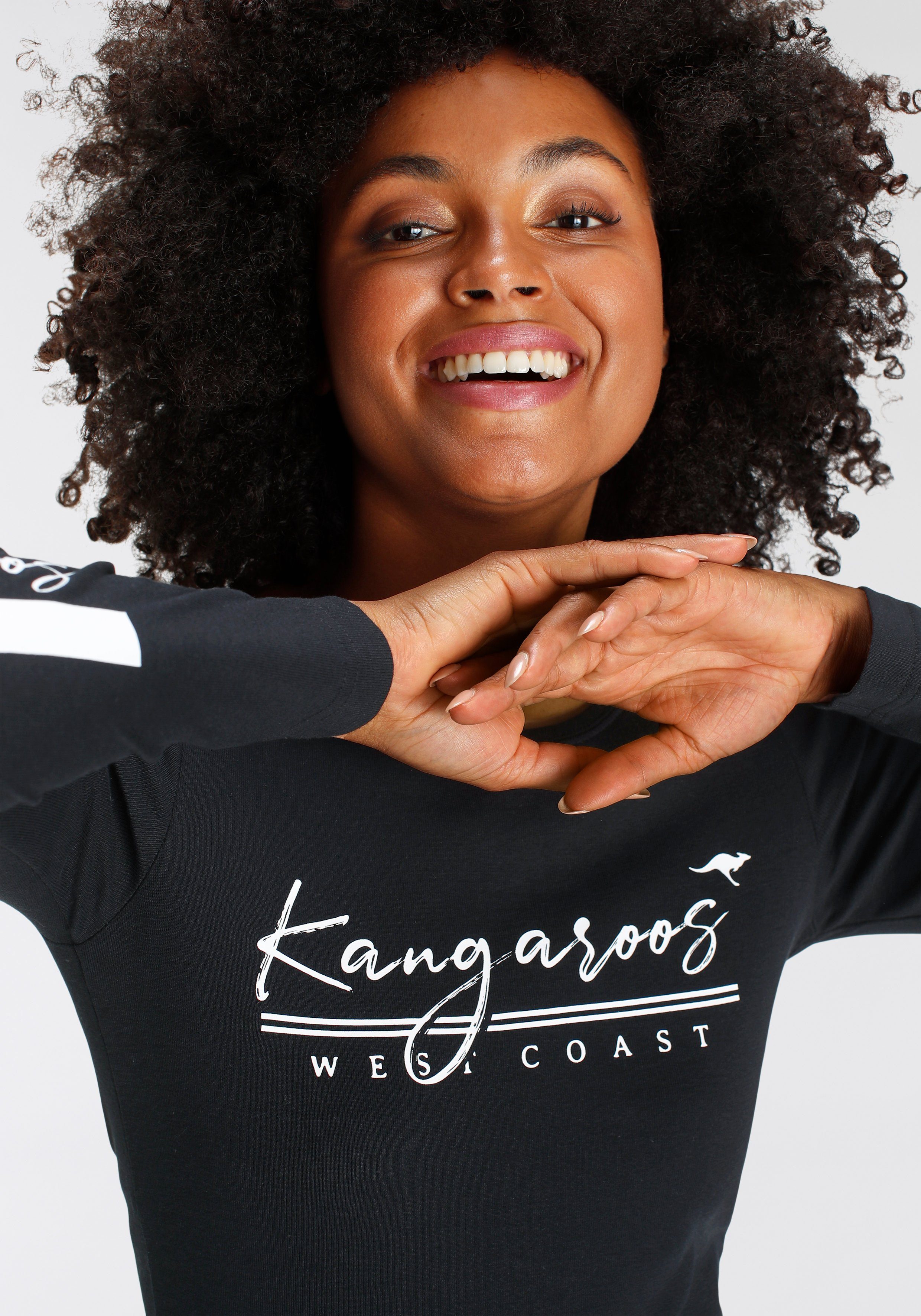 KangaROOS Shirt met lange mouwen Lange mouwen, zeer figuurvolgende pasvorm, van katoen