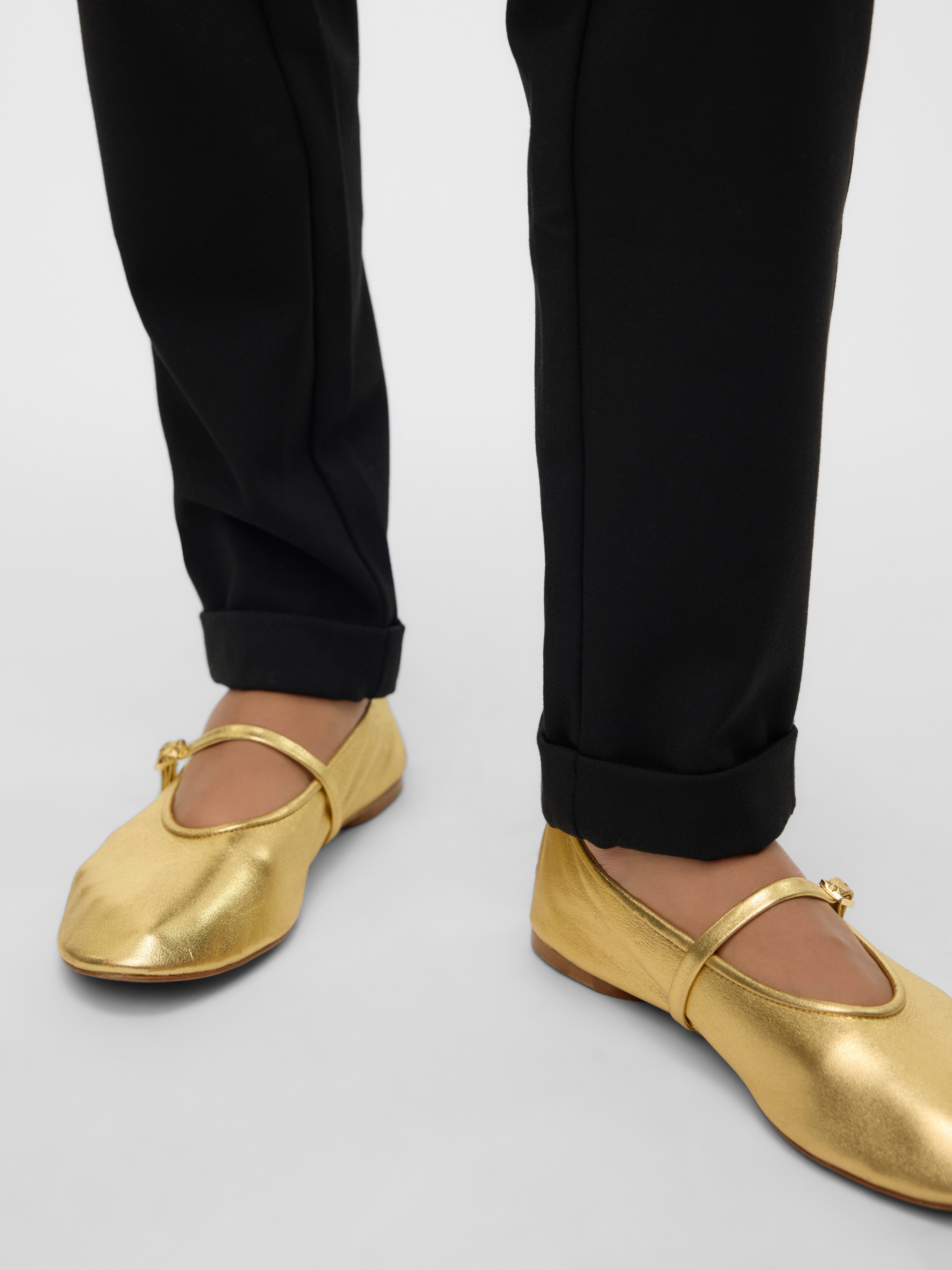 Vero Moda Pantalon VMKAYA MW LOOSE SOLID PANT
