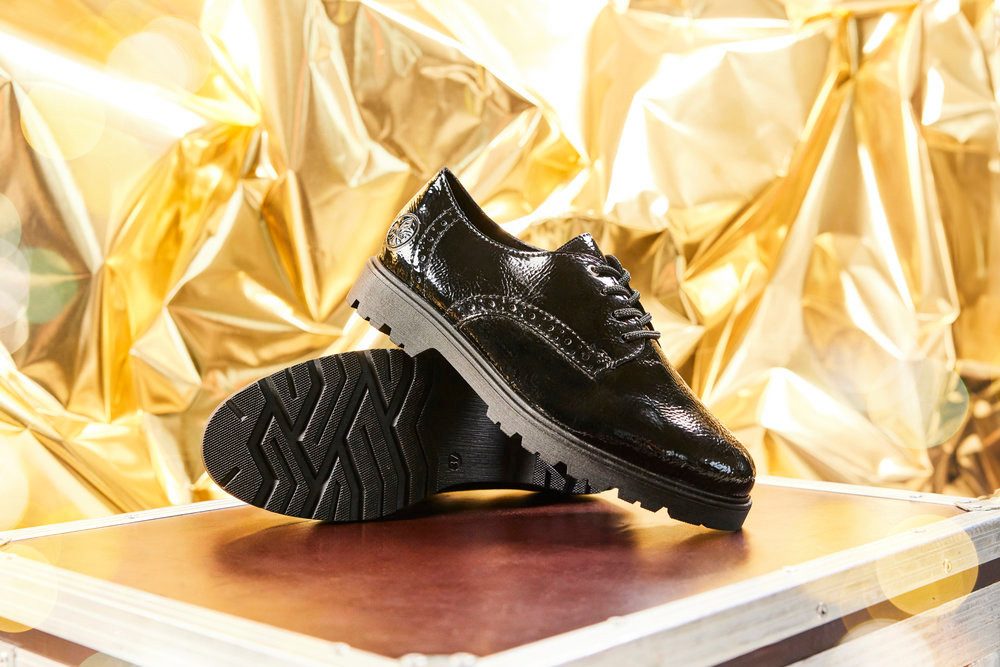 Rieker Veterschoenen , vrijetijdsschoen, lage schoen, business veterschoen in glanzende look