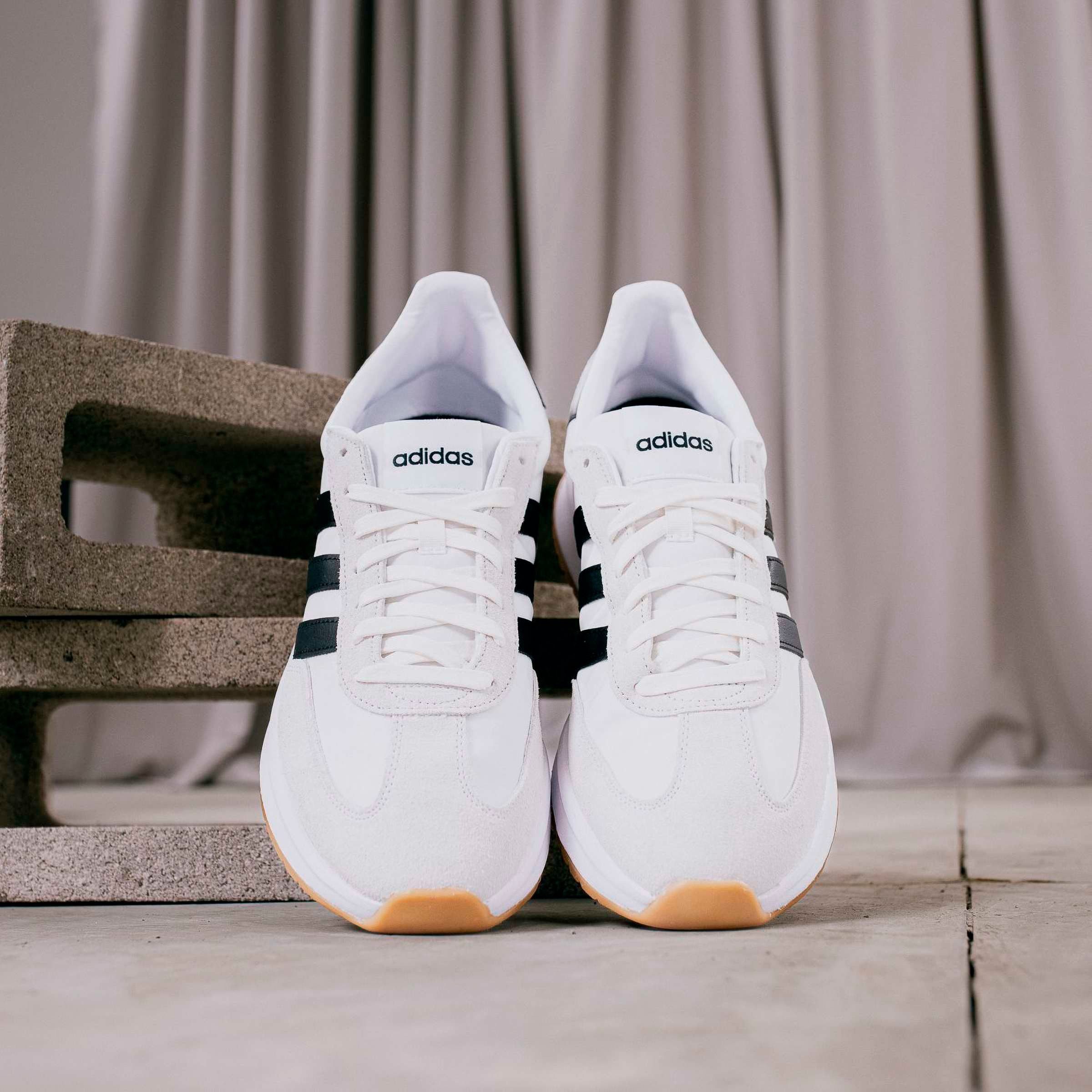 adidas Sportswear Sneakers RUN 70S 2.0 geïnspireerd door het ontwerp van de adidas sl72
