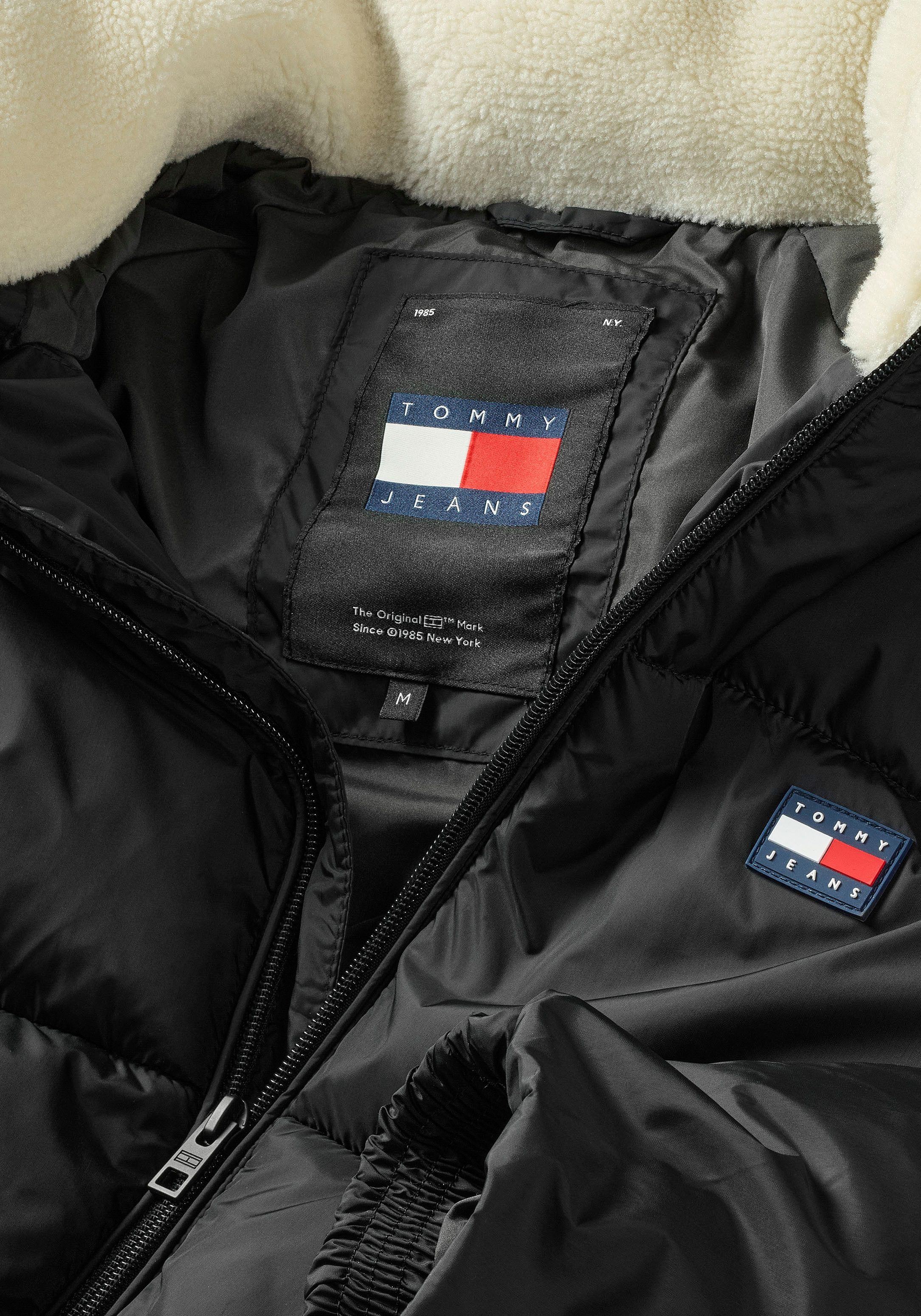 TOMMY JEANS Gewatteerde jas TJM POLY PUFFER EXT Winterjas met staande kraag gevoerd teddy binnenzakken