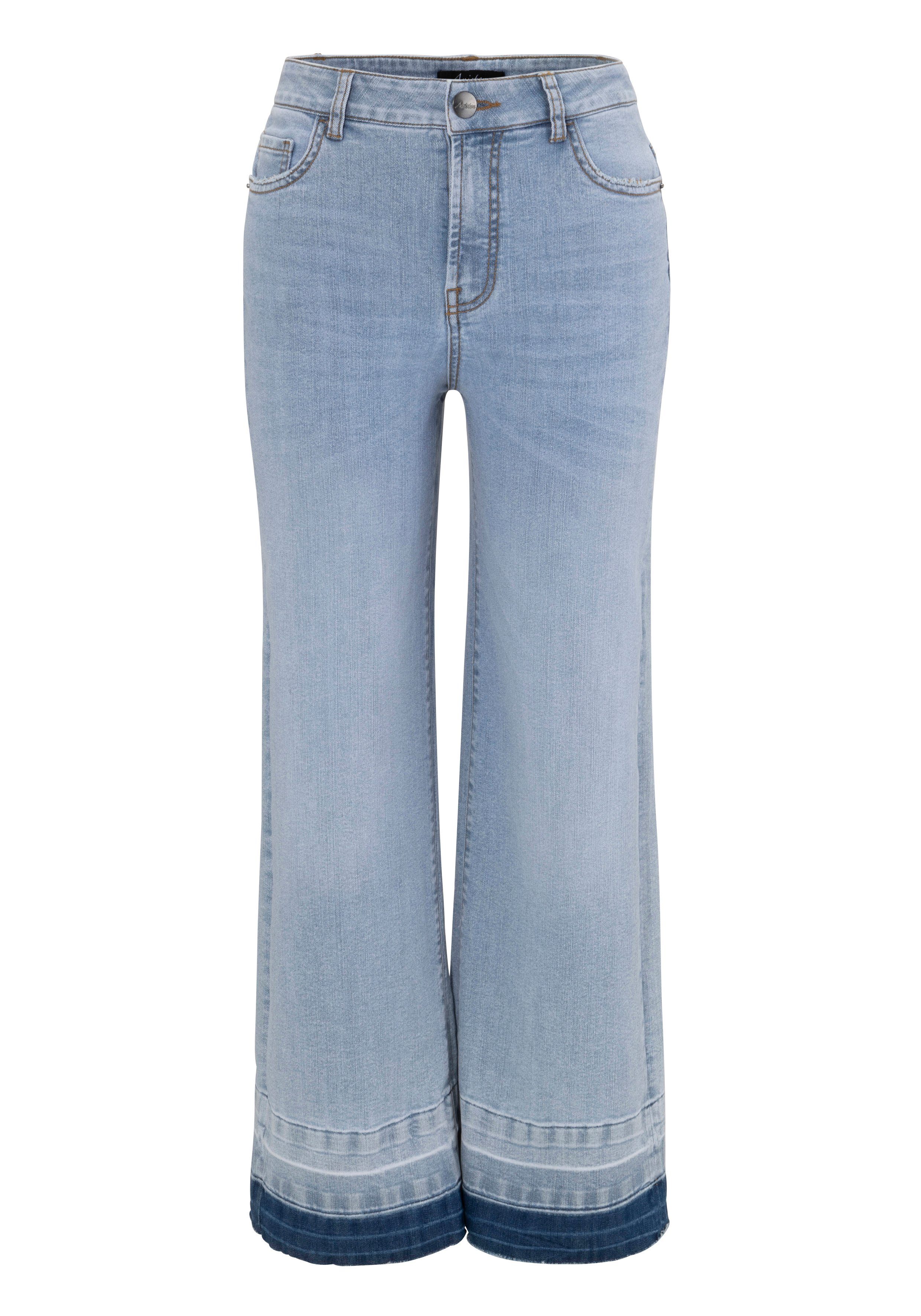 Aniston CASUAL Straight jeans met een trendy wassing op de licht gerafelde zoom