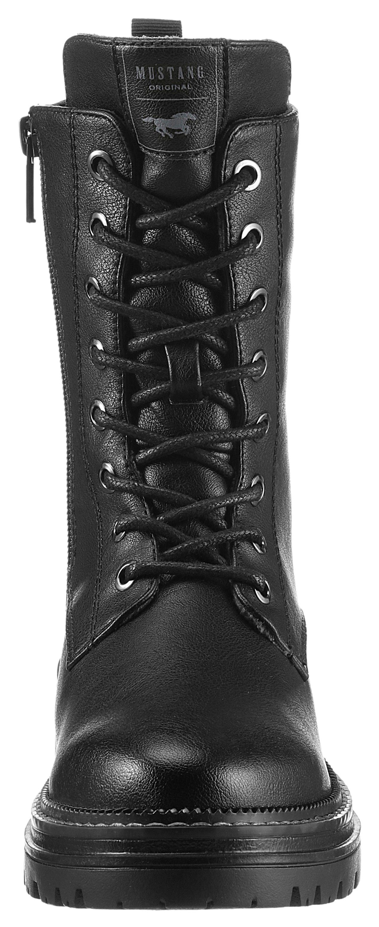 Mustang Shoes Hoge veterschoenen met warme binnenkant
