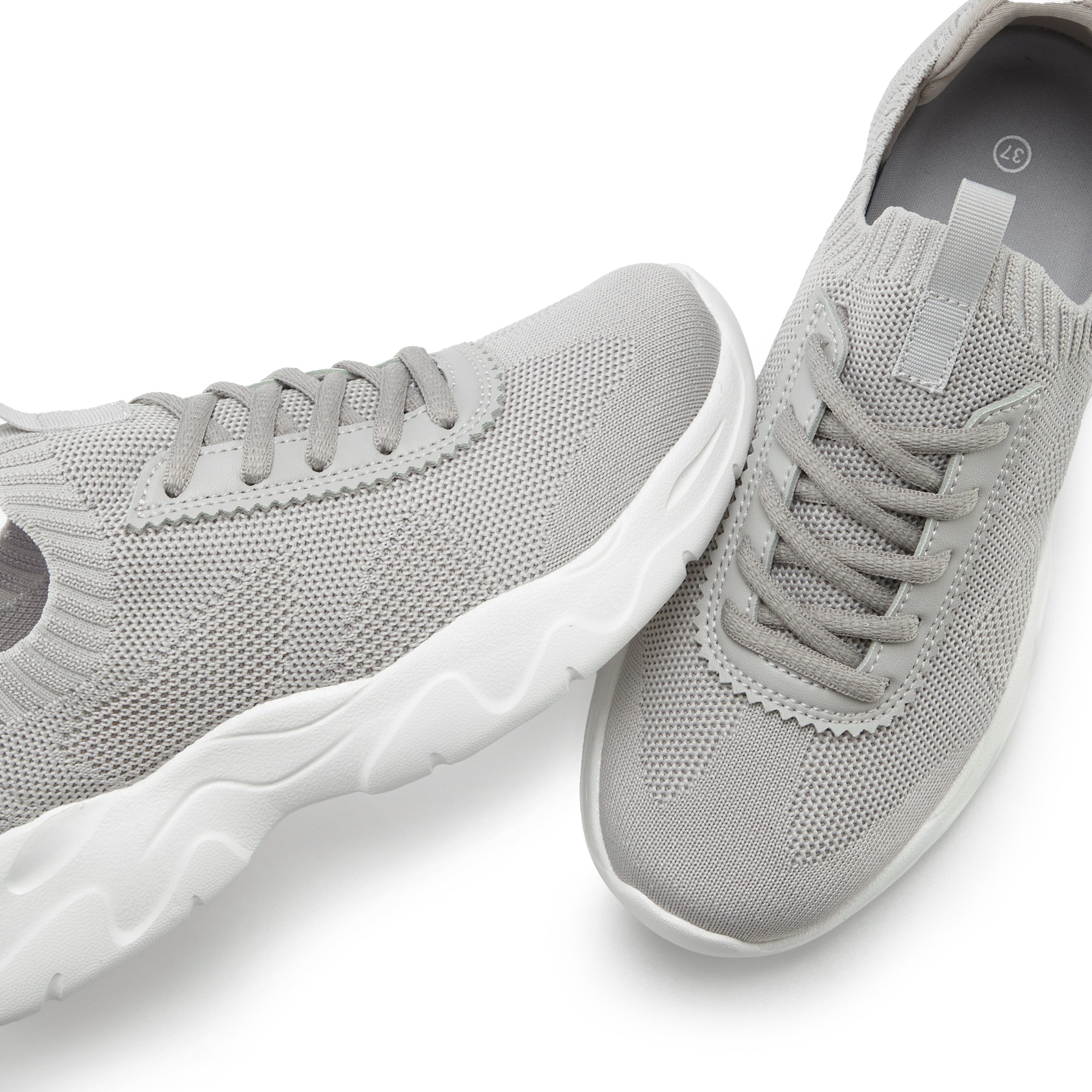 active by Lascana Sneakers ultralicht en comfortabel om zo aan te schieten vegan