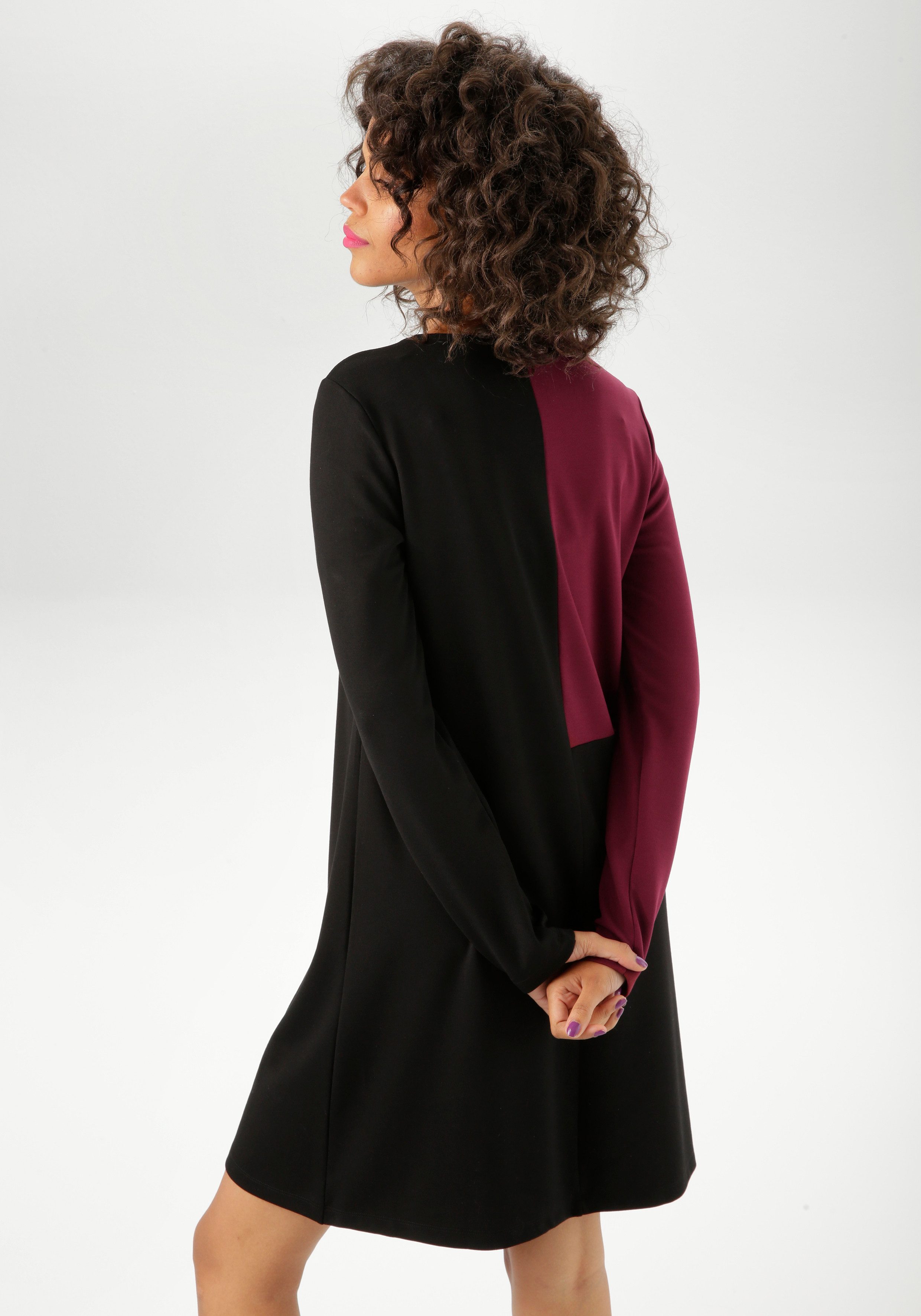 Aniston CASUAL Jerseyjurk met verfijnde kleuraccenten