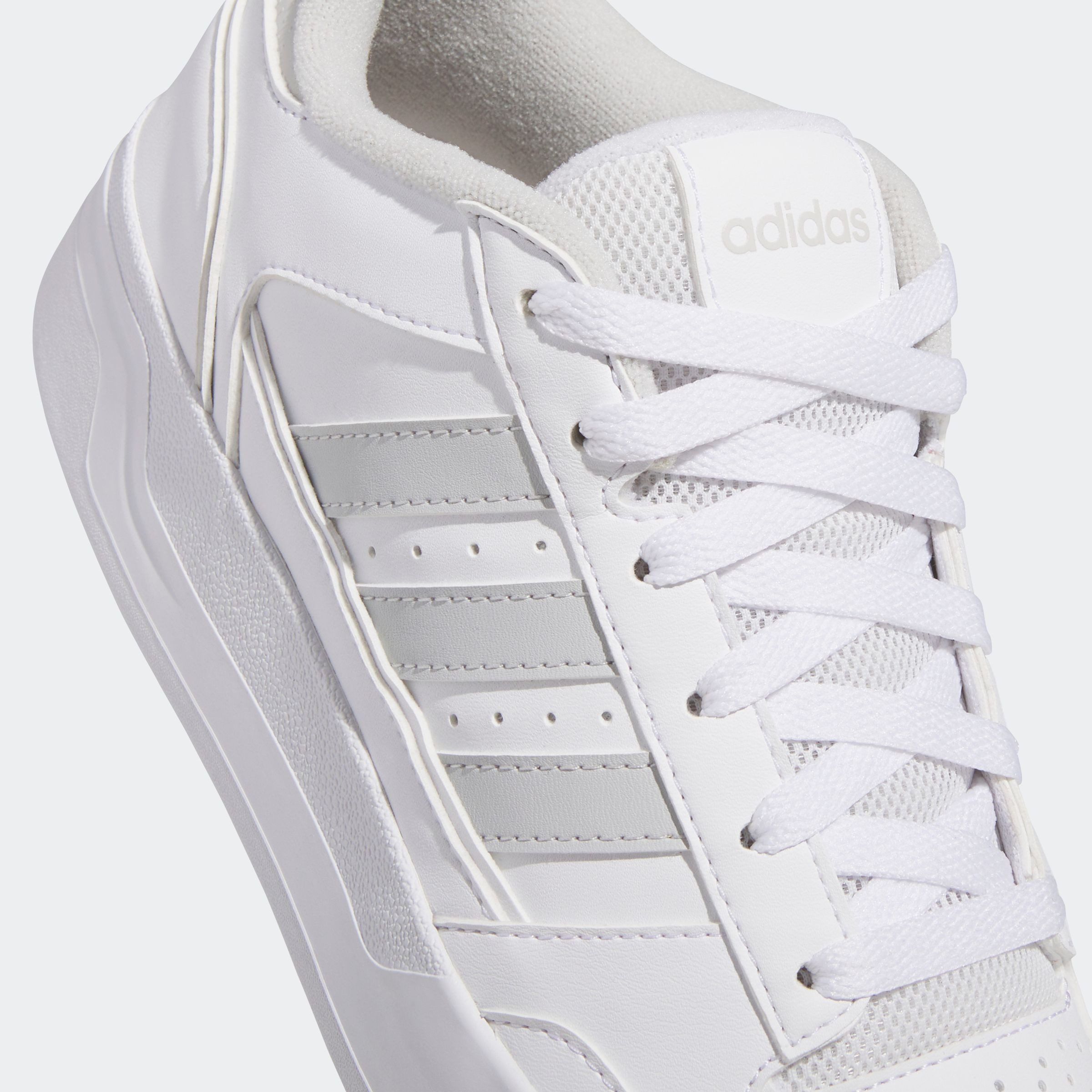 adidas Sportswear Sneakers TURNAROUND
