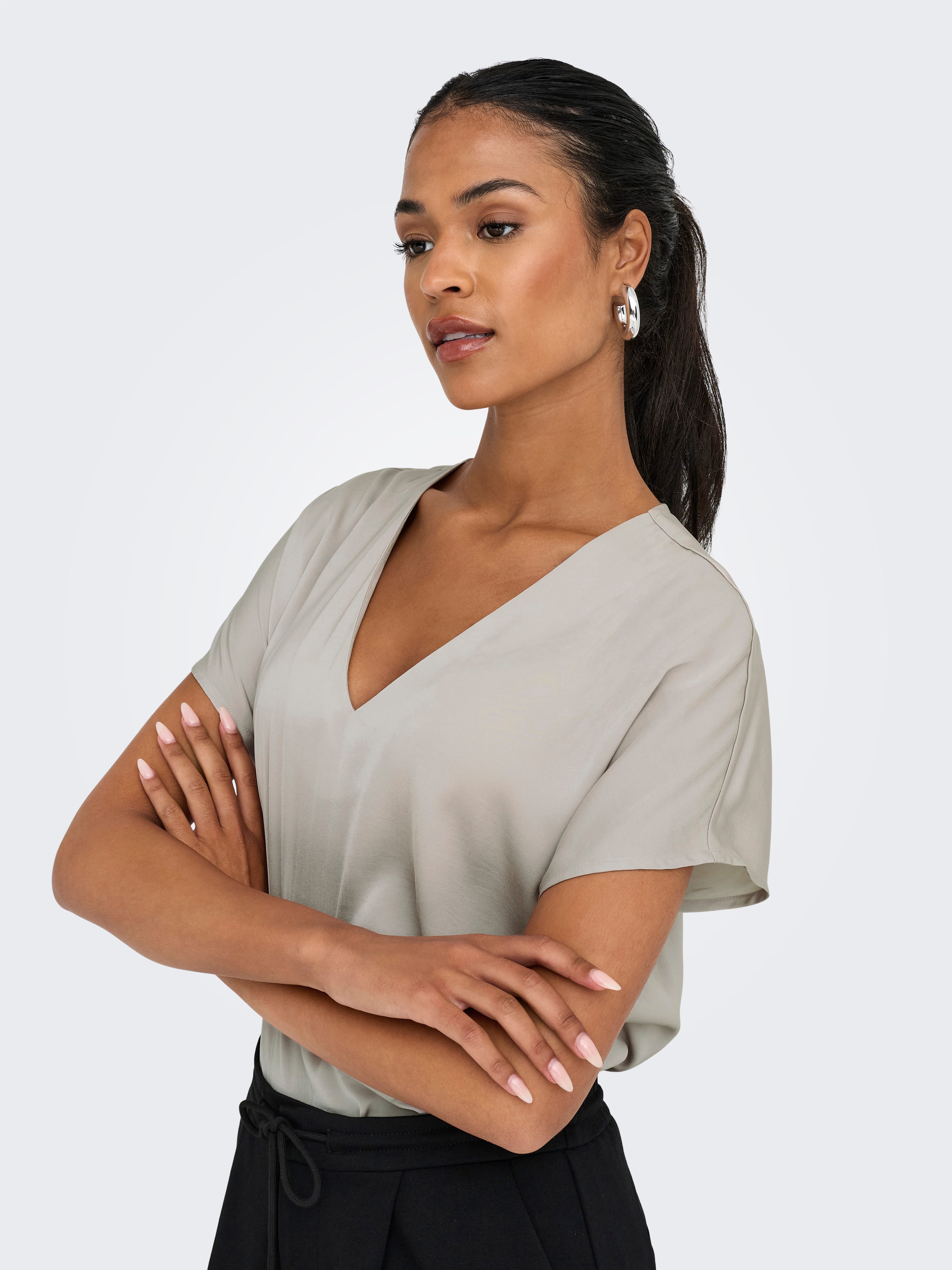 Only Shirt met V-hals ONLLUCY LIFE SS V-NECK TOP WVN