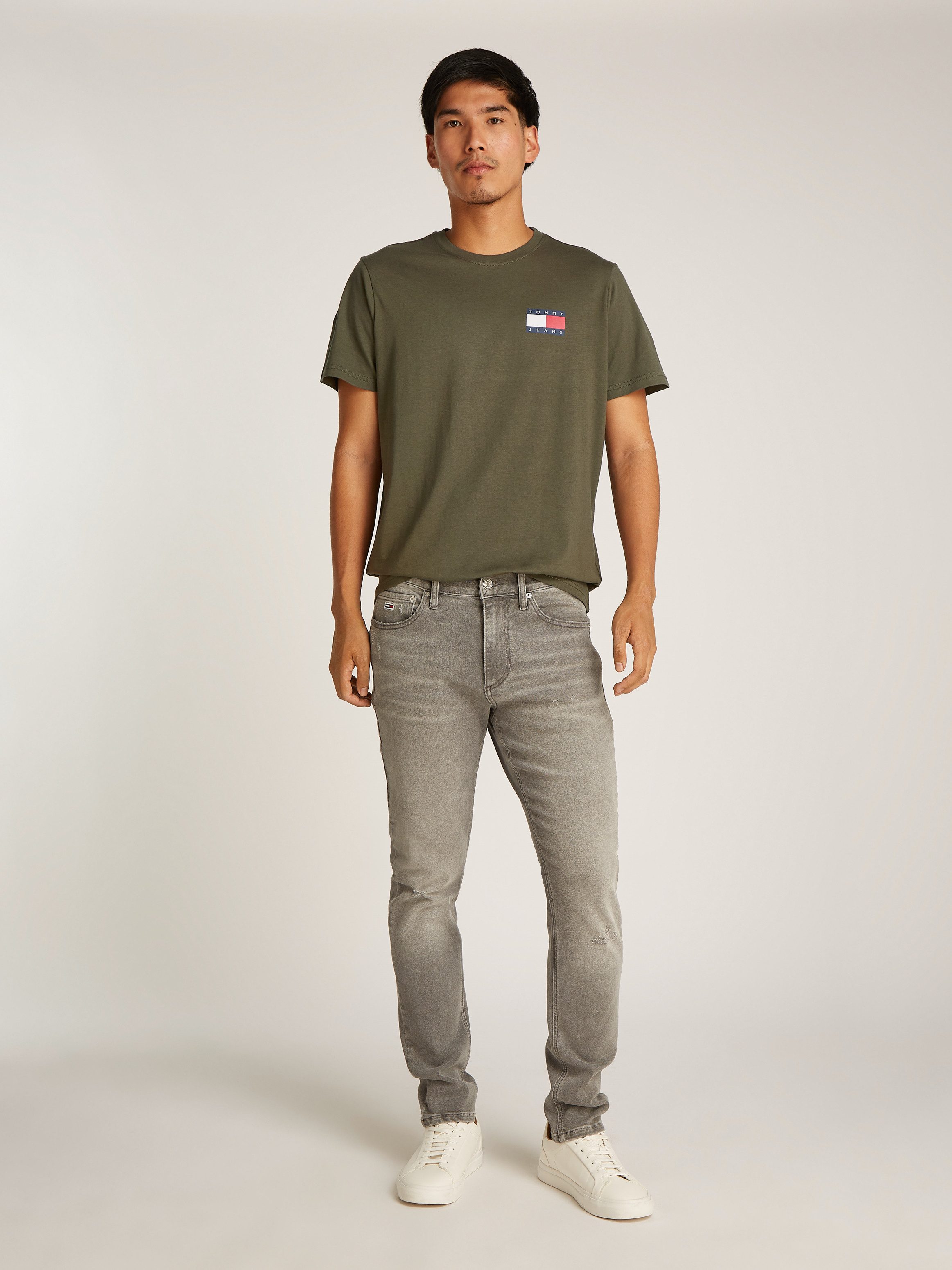 TOMMY JEANS T-shirt TJM SLIM ESSENTIAL FLAG TEE EXT