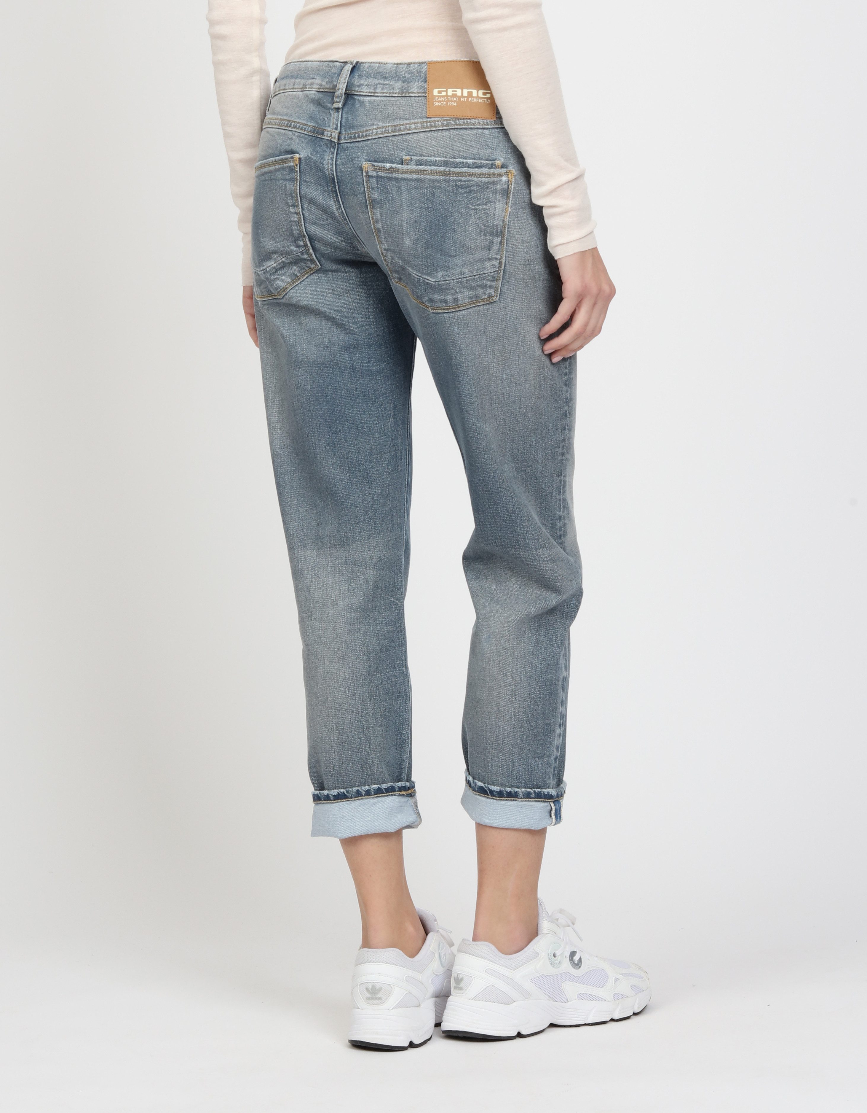 GANG Boyfriendjeans 94NADIA 5-pocketsstijl met ritssluiting en knoop