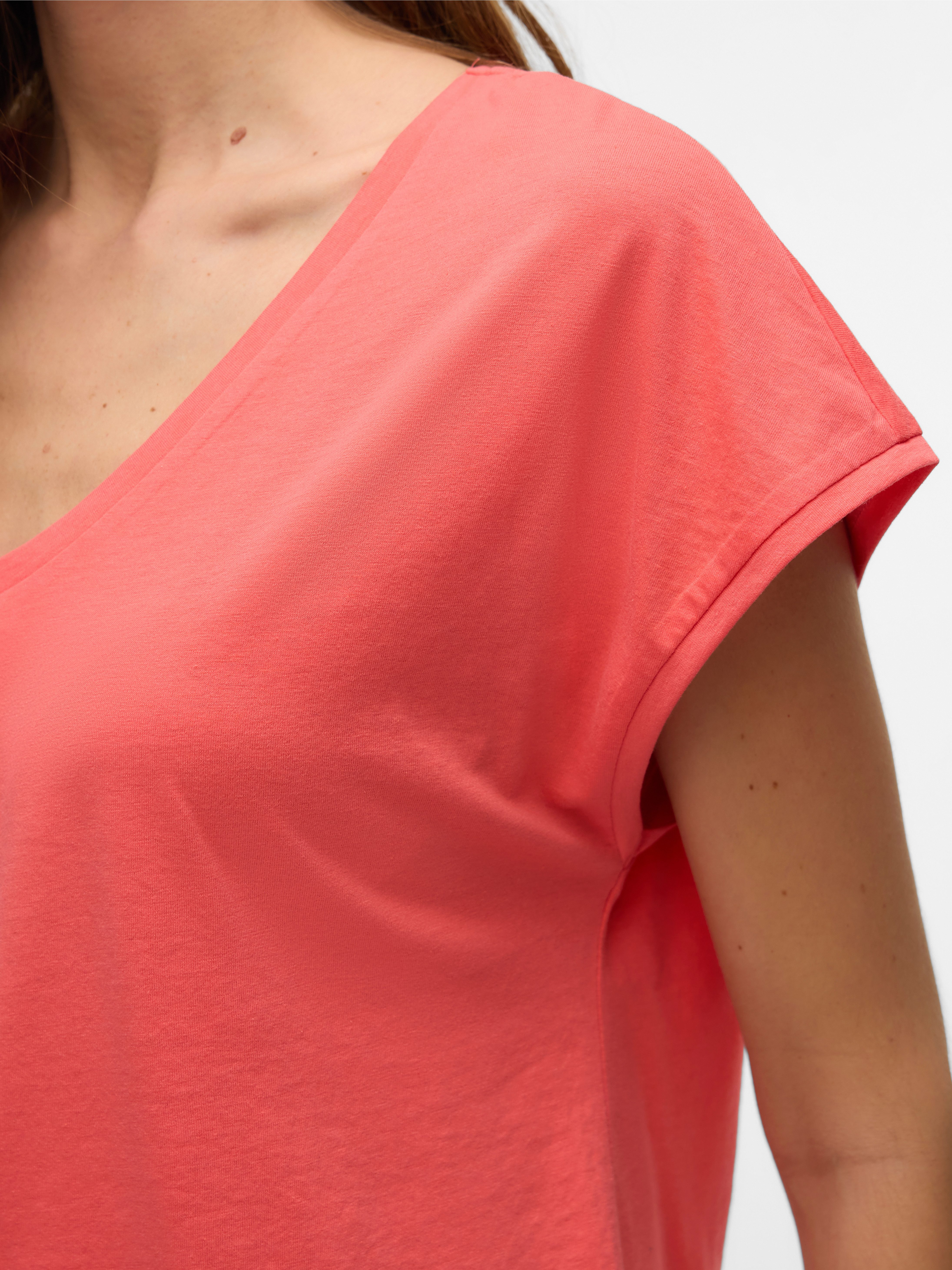 Vero Moda Shirt met korte mouwen VMLUNA SS V-NECK TEE JRS NOOS
