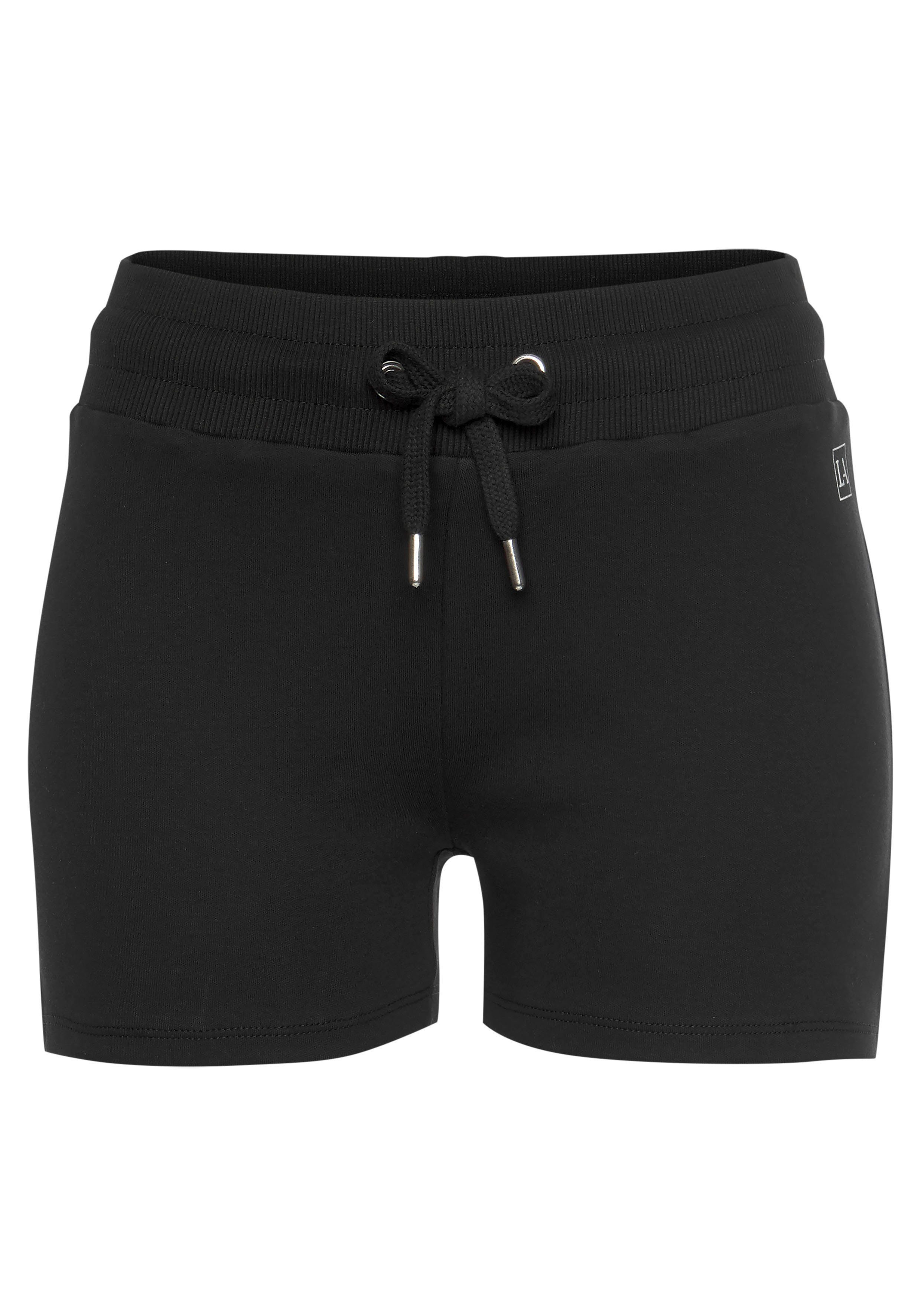 active by Lascana Short met zijsplitjes