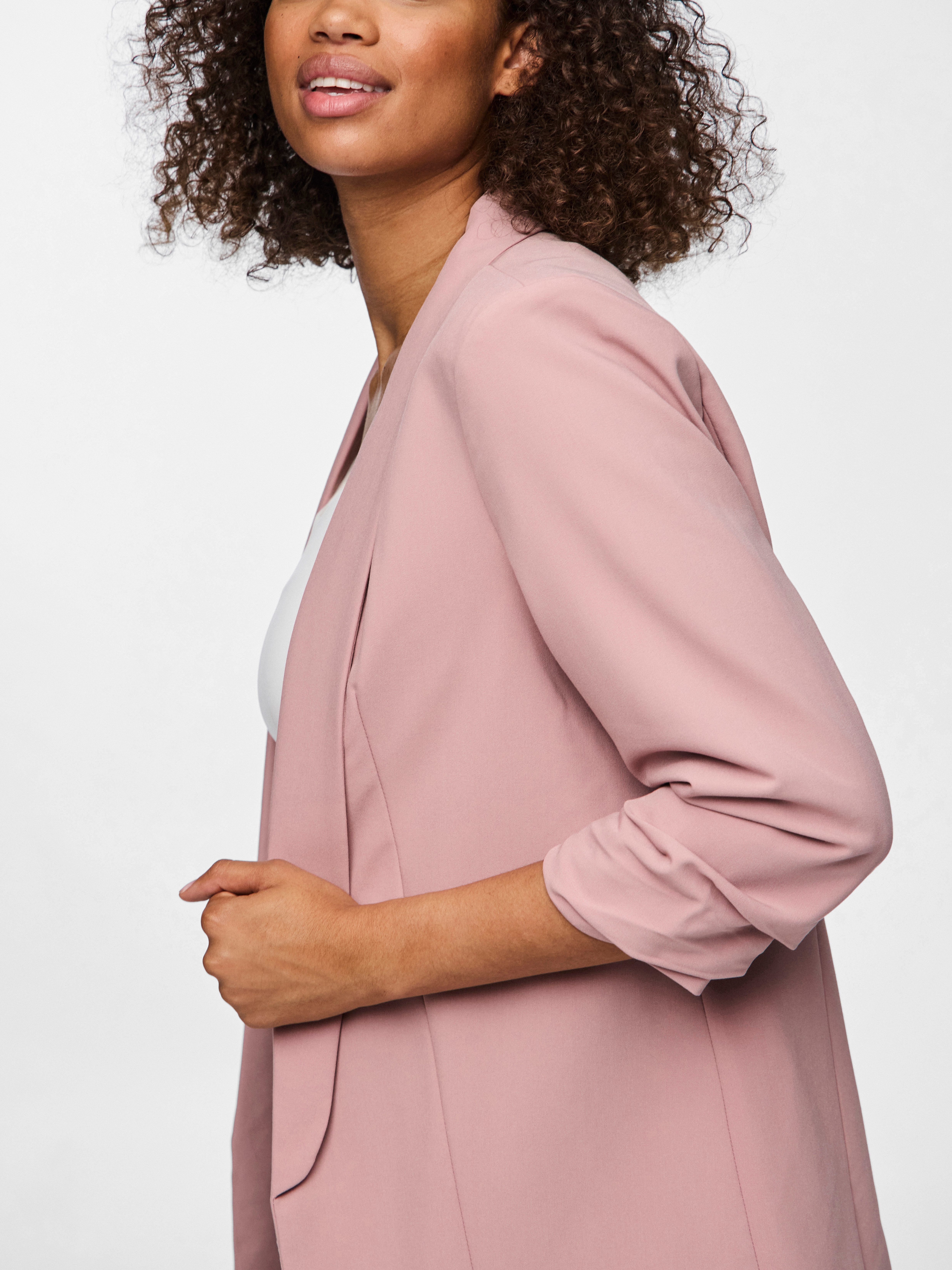 pieces Blouseblazer PCBOSELLA 3/4 BLAZER NOOS met plooidetail op de mouw