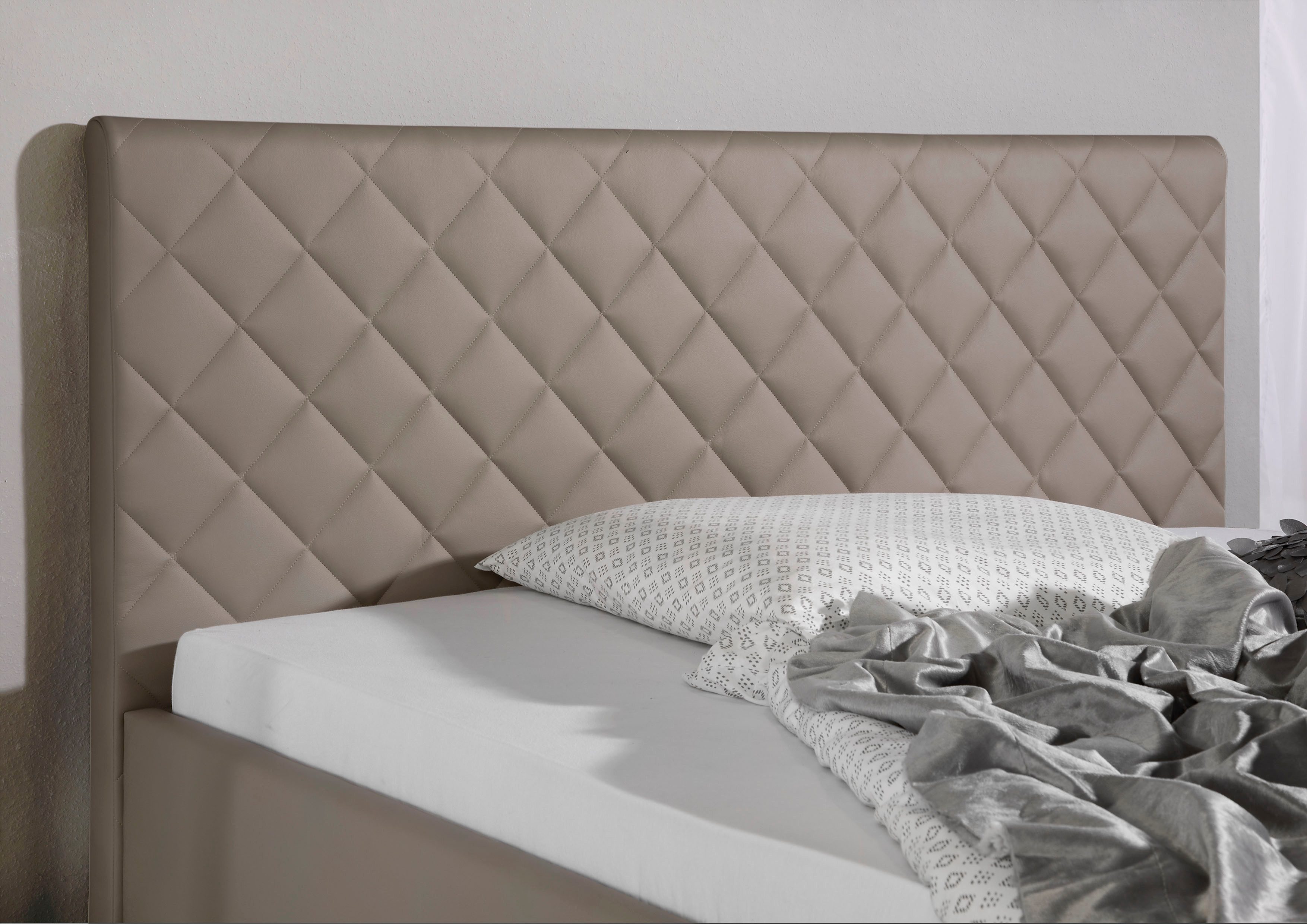 Maintal Gestoffeerd bed Bloomington Zijkanten van het bed zelf te monteren, zonder bedkist