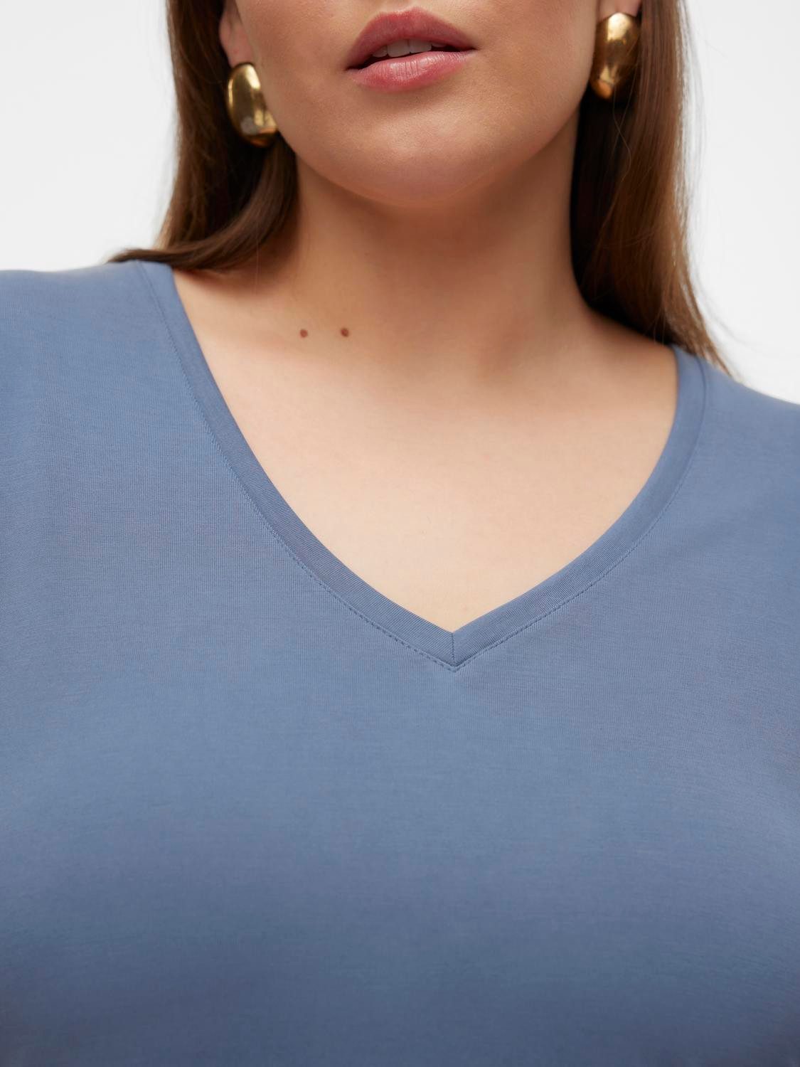 Vero Moda Curve Shirt met V-hals VMFILLI SS V-NECK TEE GA CURVE