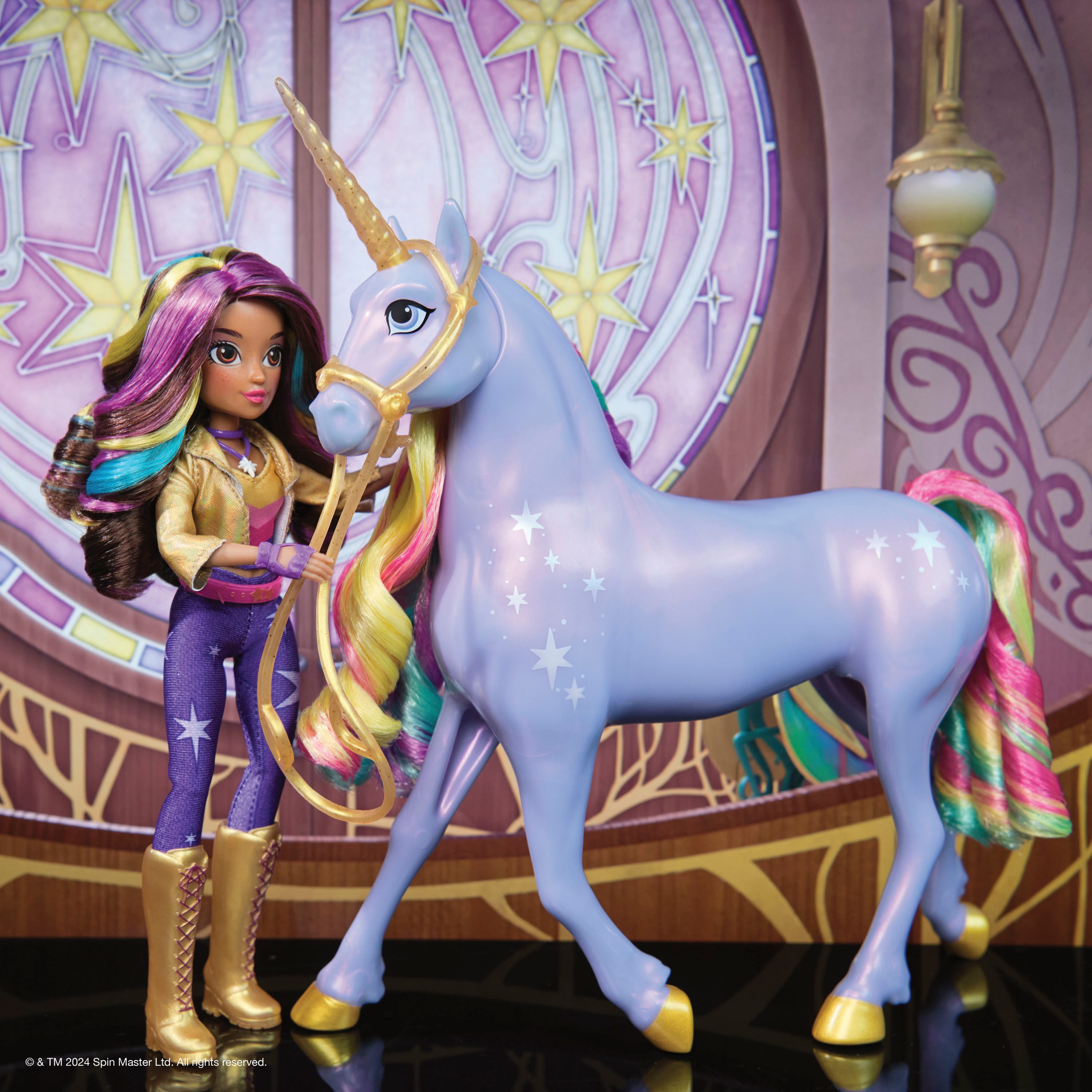 Spin Master Aankleedpop Unicorn Academy - Interactive Rainbow Light-Up Wildstar & Sophia (set)