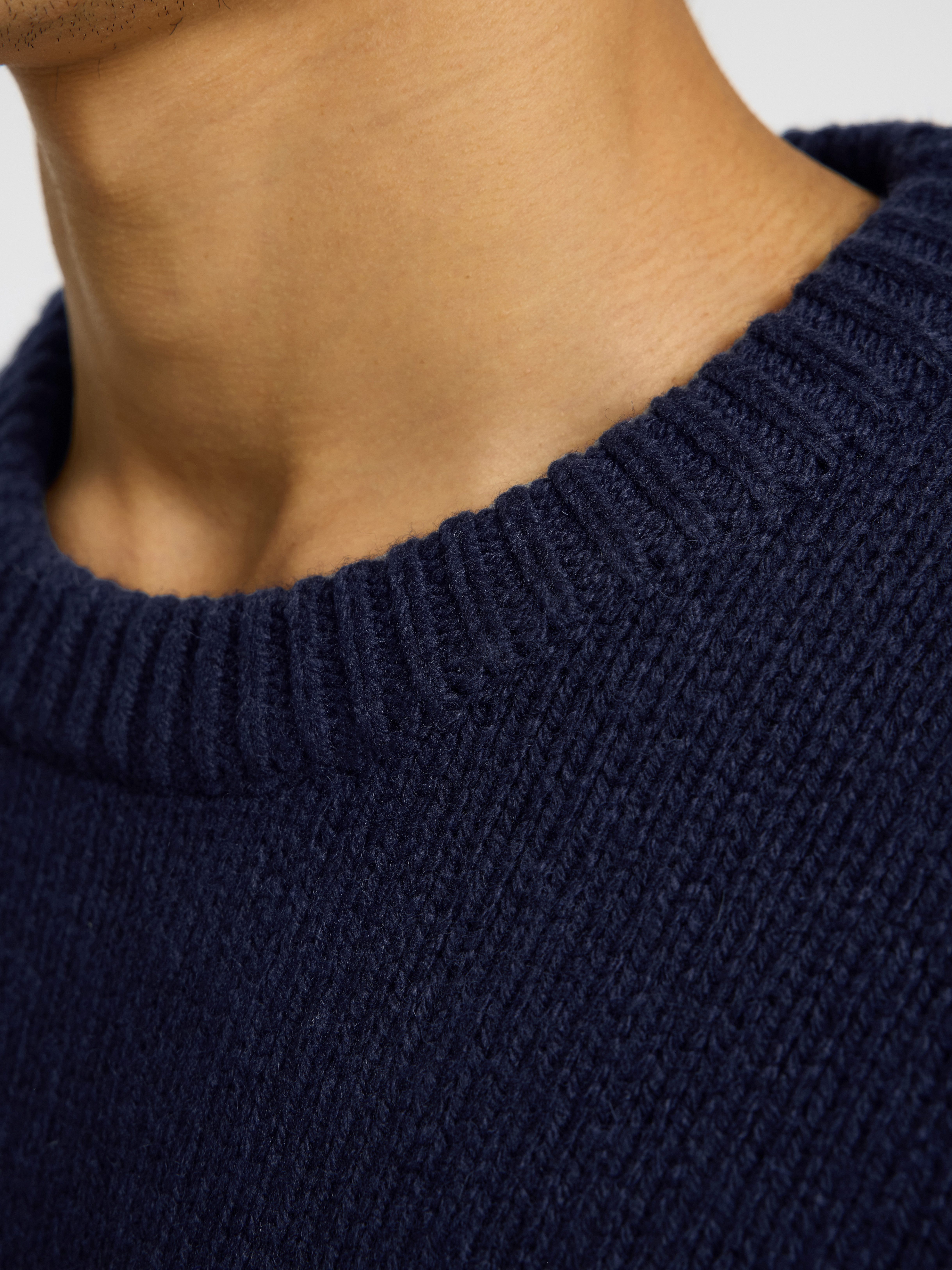 SELECTED HOMME Gebreide trui SLHCODY LS KNIT RELAXED CREW NECK NOOS
