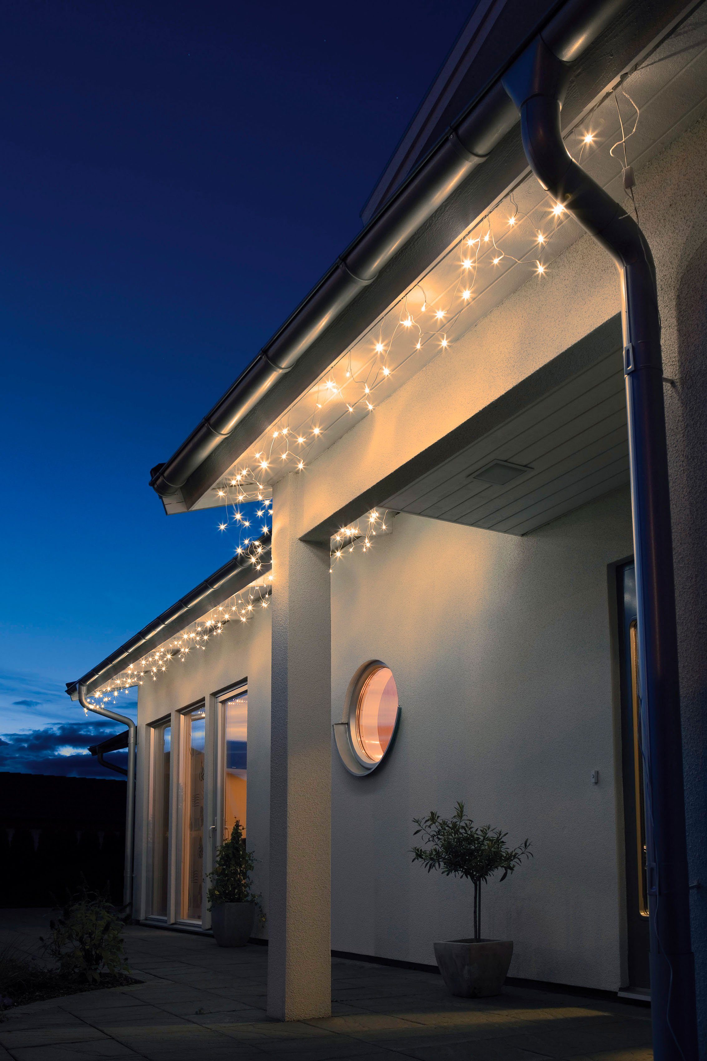 KONSTSMIDE Led-lichtgordijn Kerstversiering buiten Led lichtsnoer voor de dakgoot, gebogen vorm, buitentransformator, witte kabel