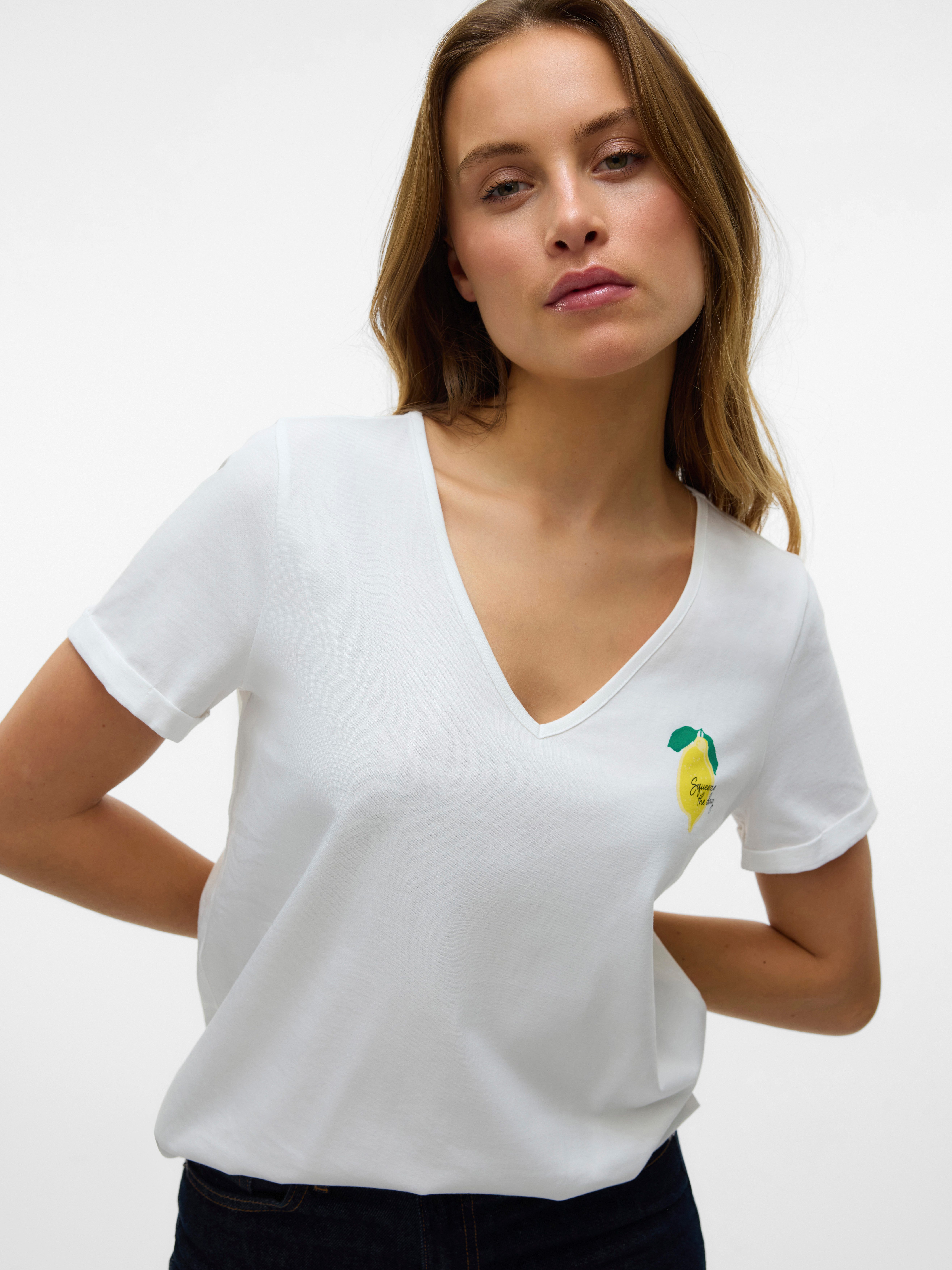 Vero Moda Shirt met korte mouwen VMBITONA S/S V-NECK T-SHIRT JRS BTQ GA