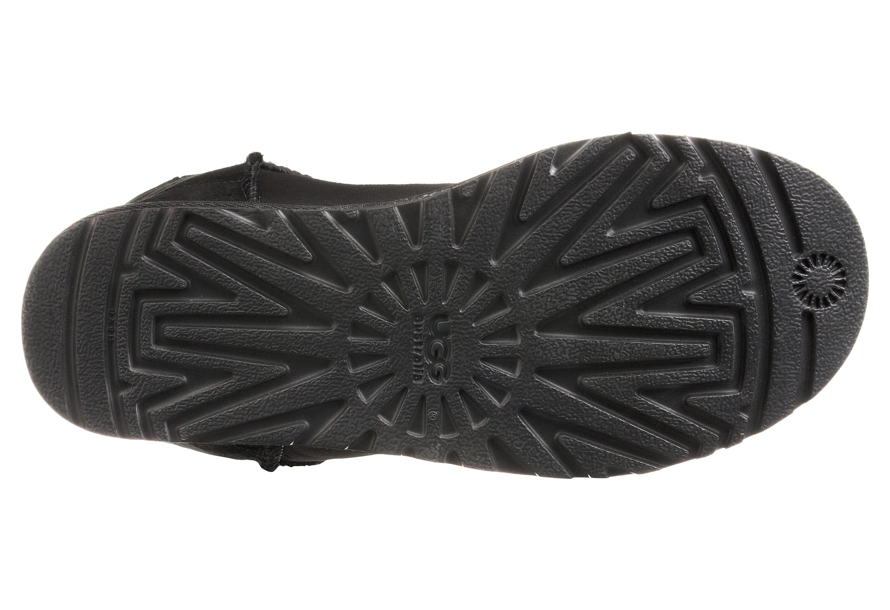 UGG Winterlaarzen Classic Short 2 laarzen, instap laarzen in klassiek ontwerp